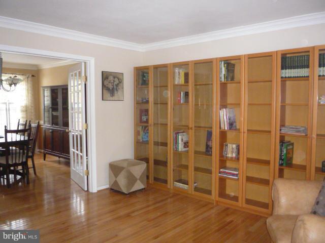 BLOOMS CROSSING - Residential