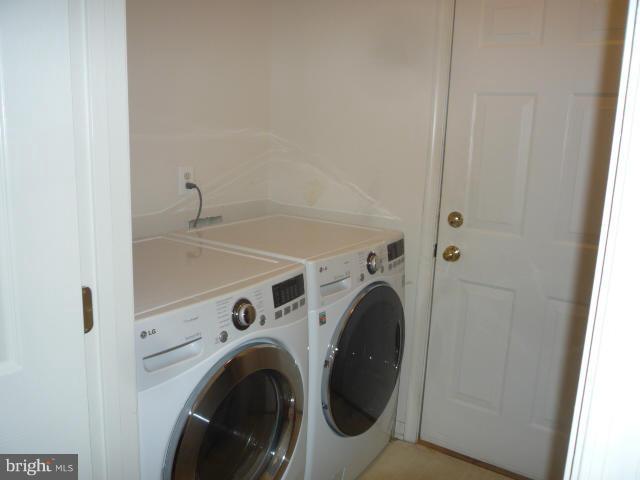 BLOOMS CROSSING - Residential