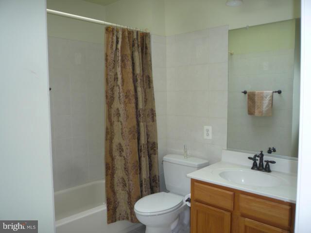 BLOOMS CROSSING - Residential