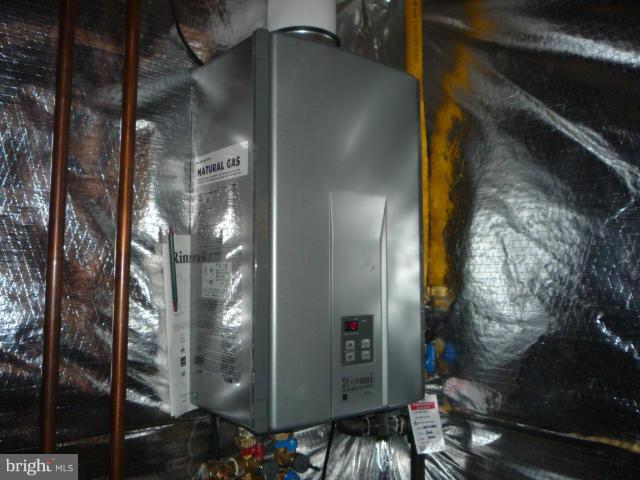 BLOOMS CROSSING - Residential