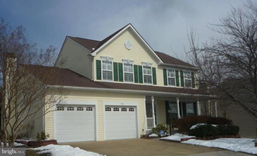 Immaculate maintained Colonial w/Gleaming Hardwood Flrs on Main & Upper Lev - Recent updated eat in Kit w/SS Appl & Granite counters- Vaulted Ceiling & Fireplace in Fam Rm-Spacious Mast Bedrm w/vaulted Ceiling & Walk in Closet - Lower level  has Rec Rm, Den (could be 5th Bedrm) & Full bath - Walks out to a fenced yard w/something always blooming. Tankless water heater, Deck, Gas Cooking & Heat