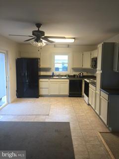 DRUM POINT - Residential Lease