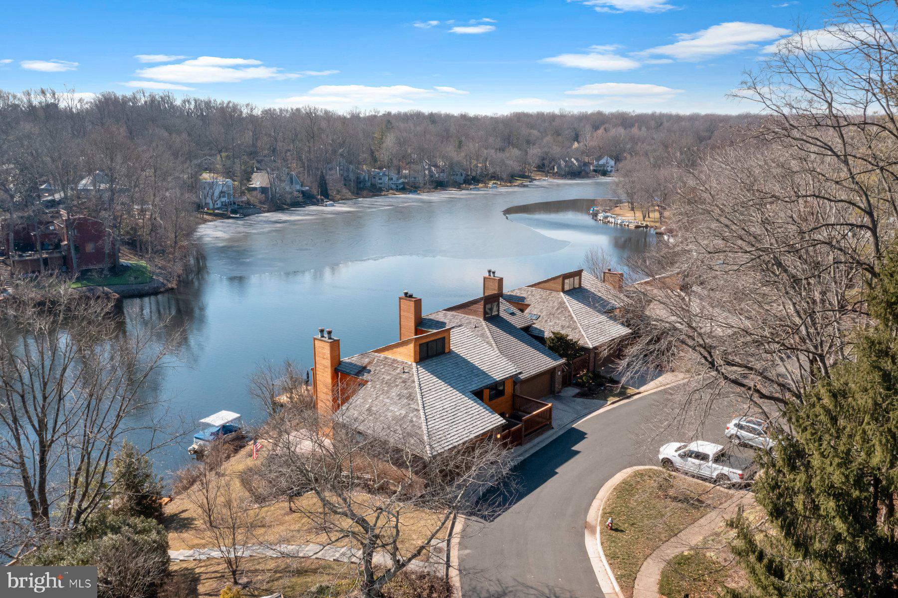 CABOTS POINT - Residential