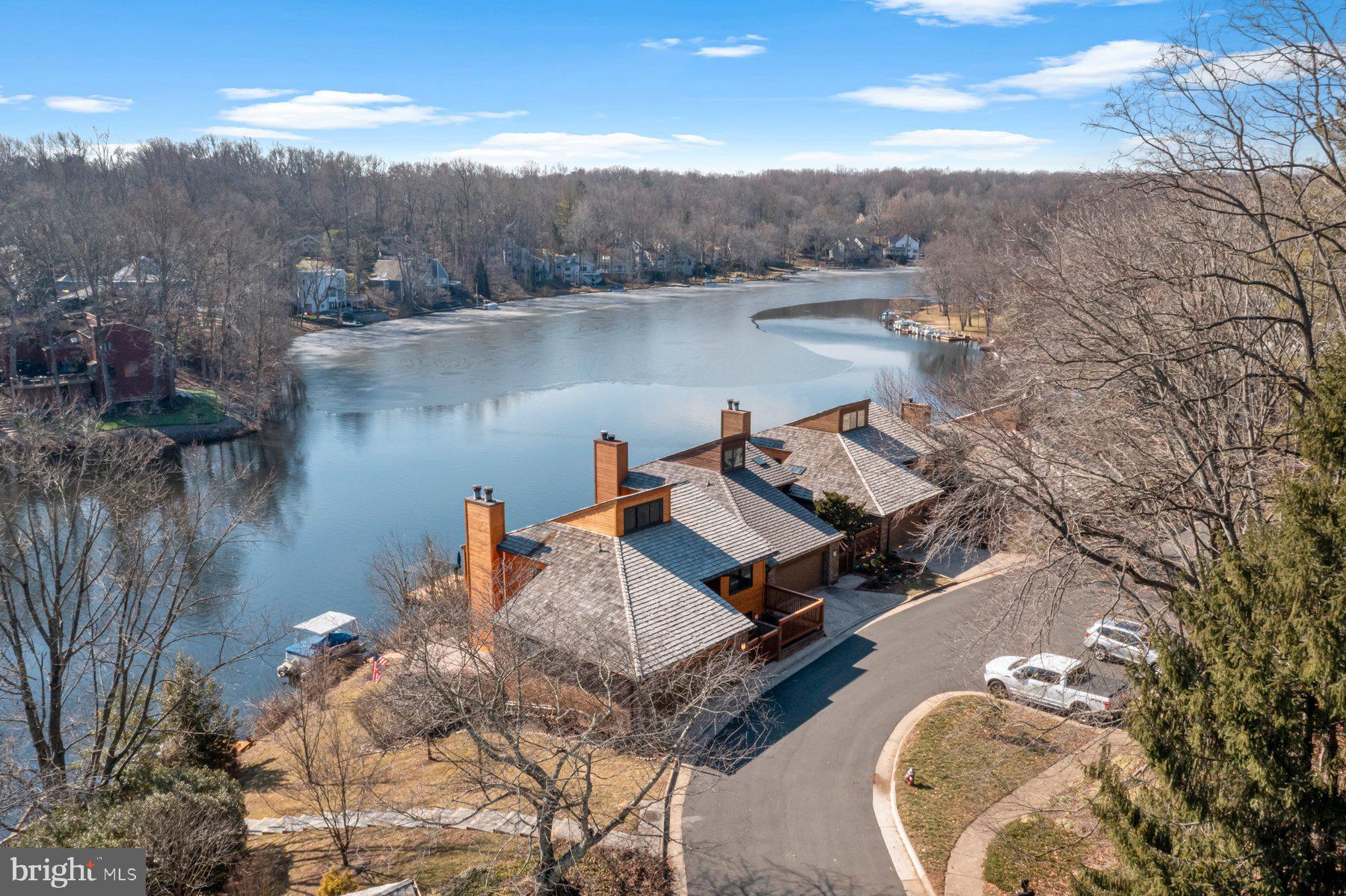 CABOTS POINT - Residential