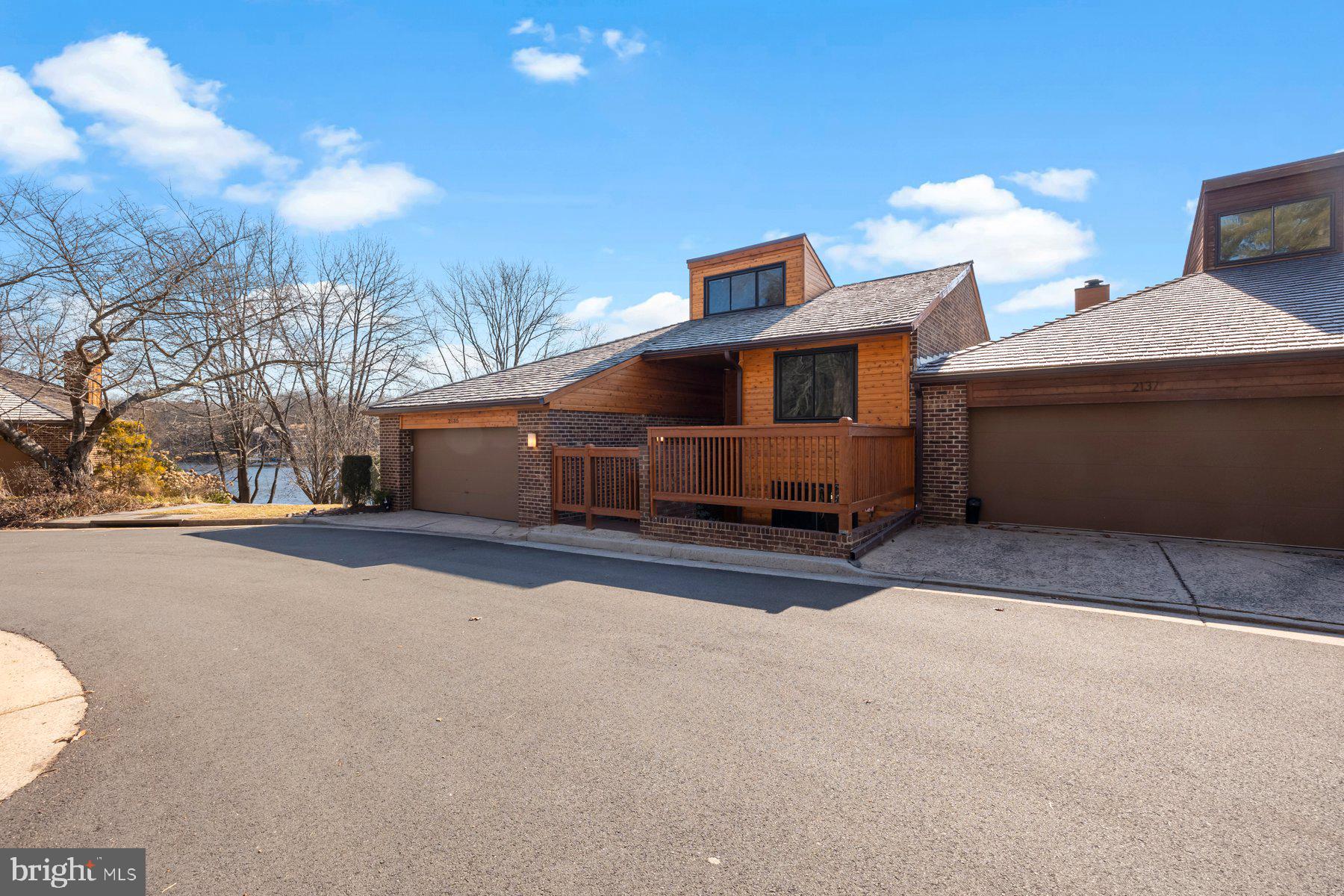 2135 CABOTS POINT LANE