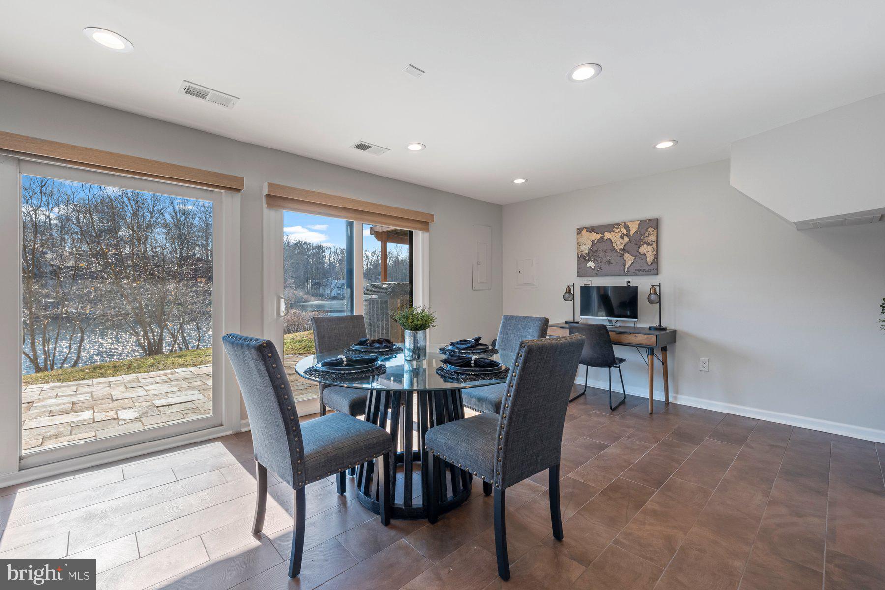 CABOTS POINT - Residential