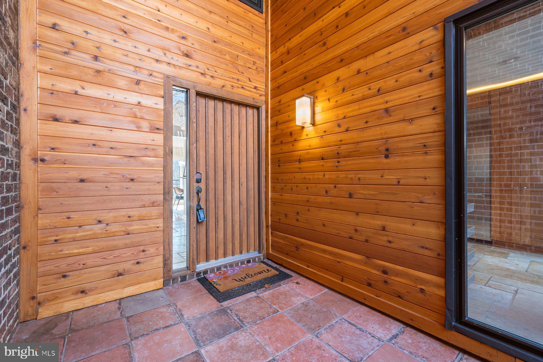 CABOTS POINT - Residential