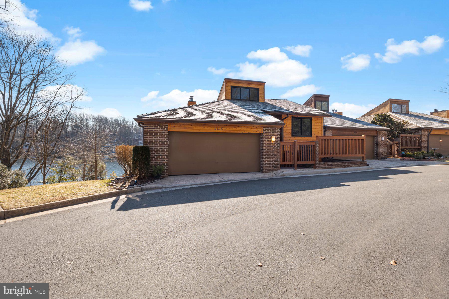 CABOTS POINT - Residential