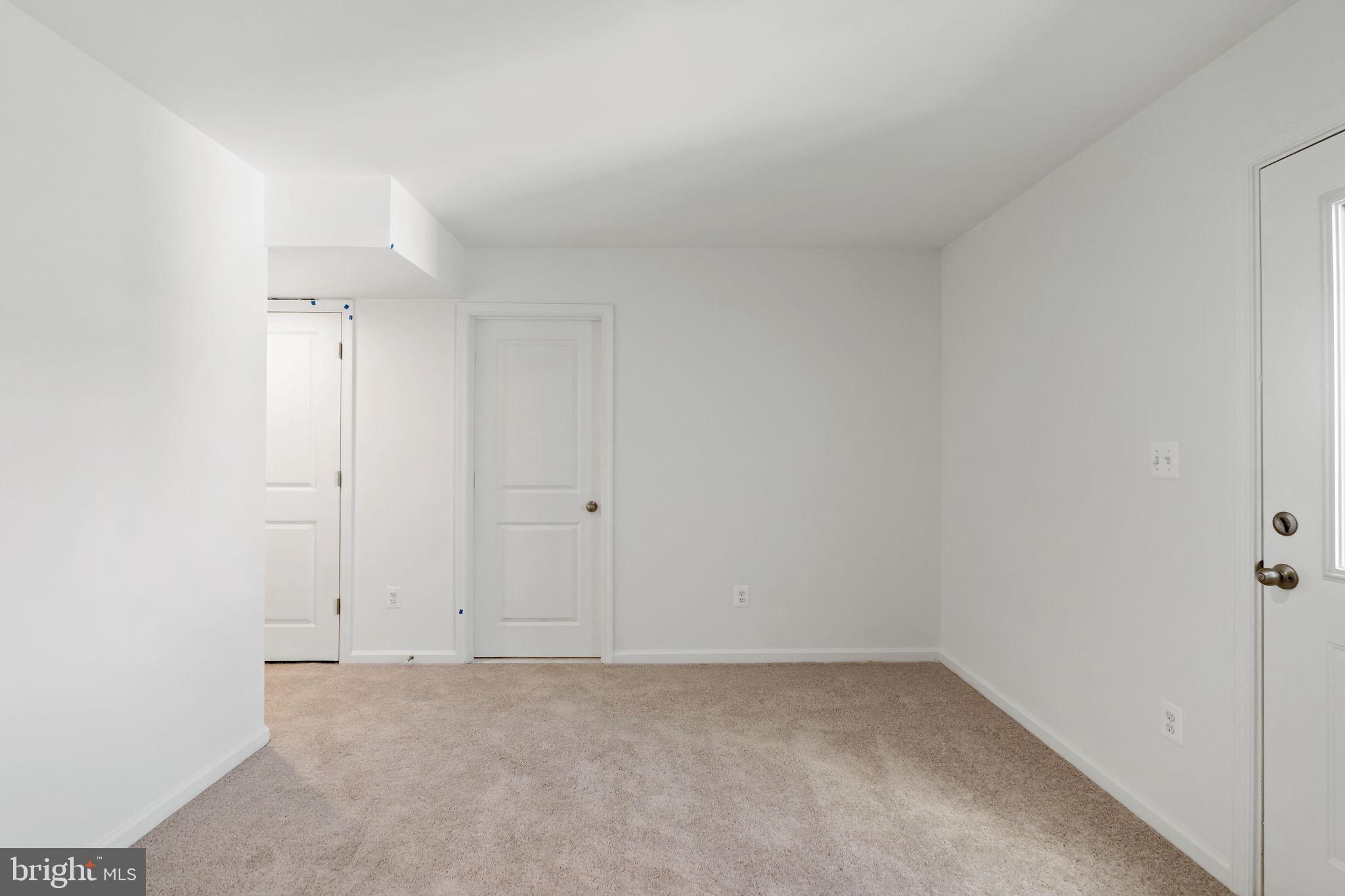 KING'S CROSSING - Residential