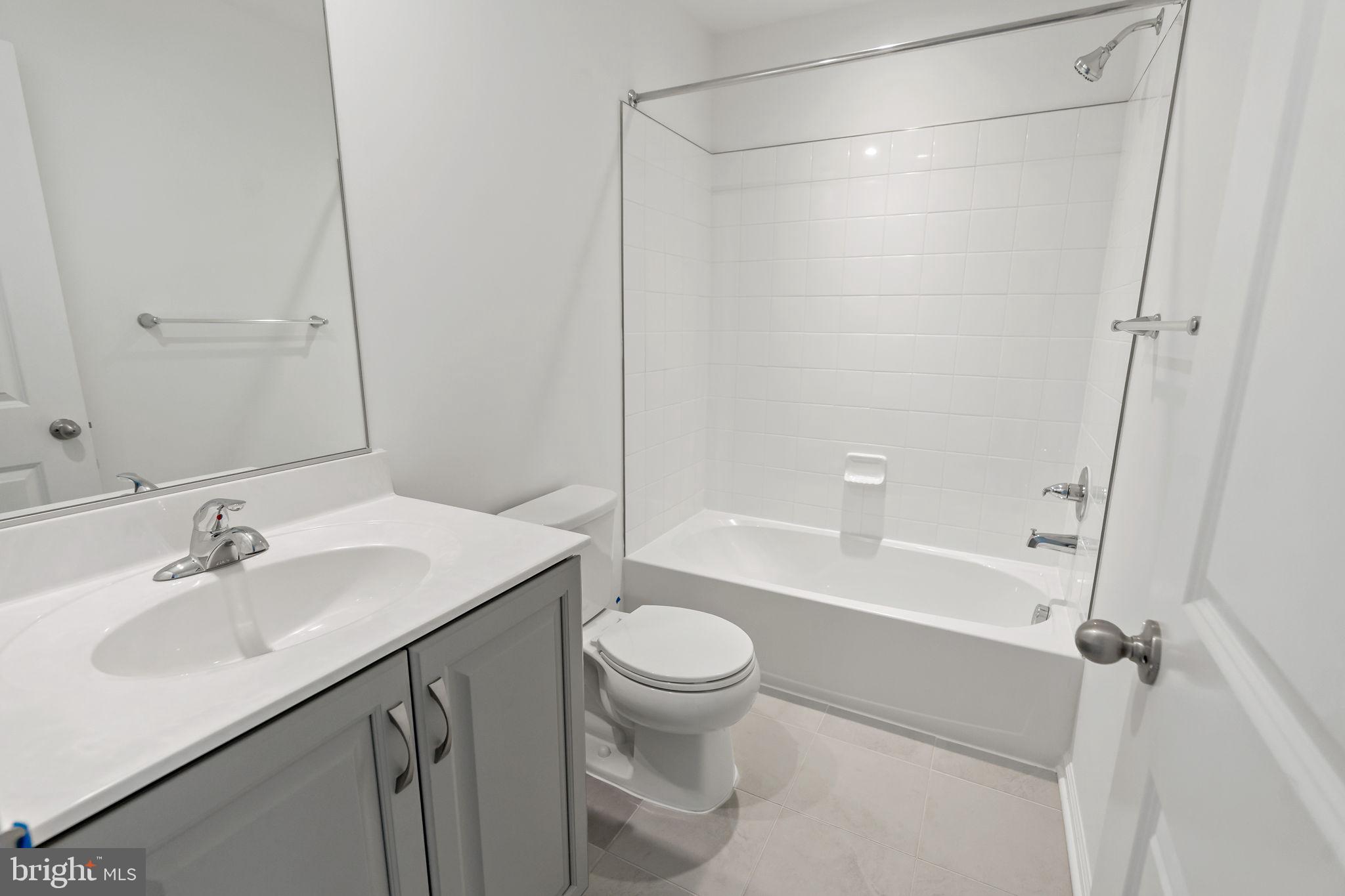 KING'S CROSSING - Residential