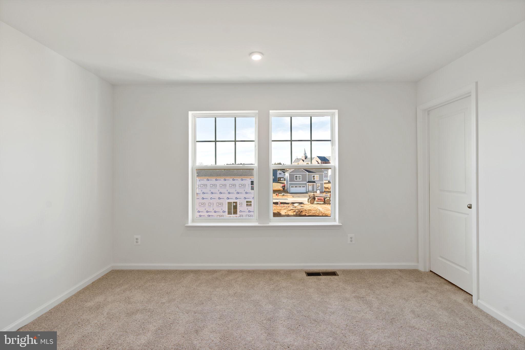 KING'S CROSSING - Residential