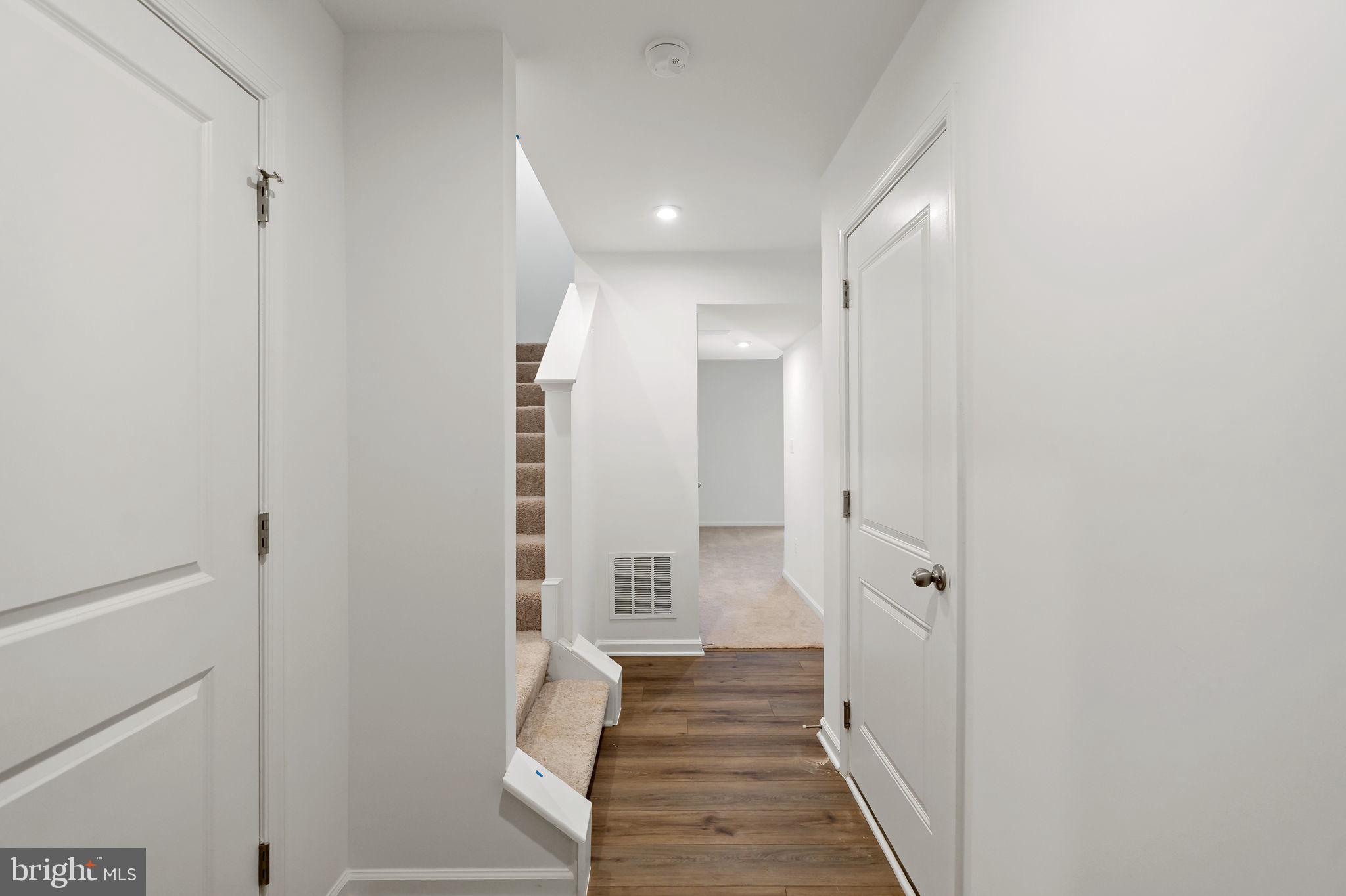 KING'S CROSSING - Residential