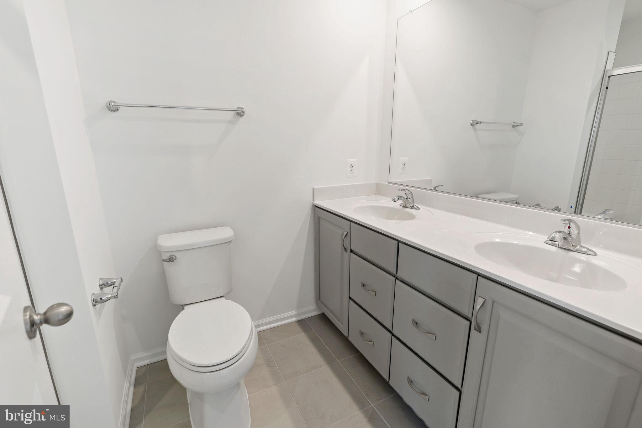 KING'S CROSSING - Residential