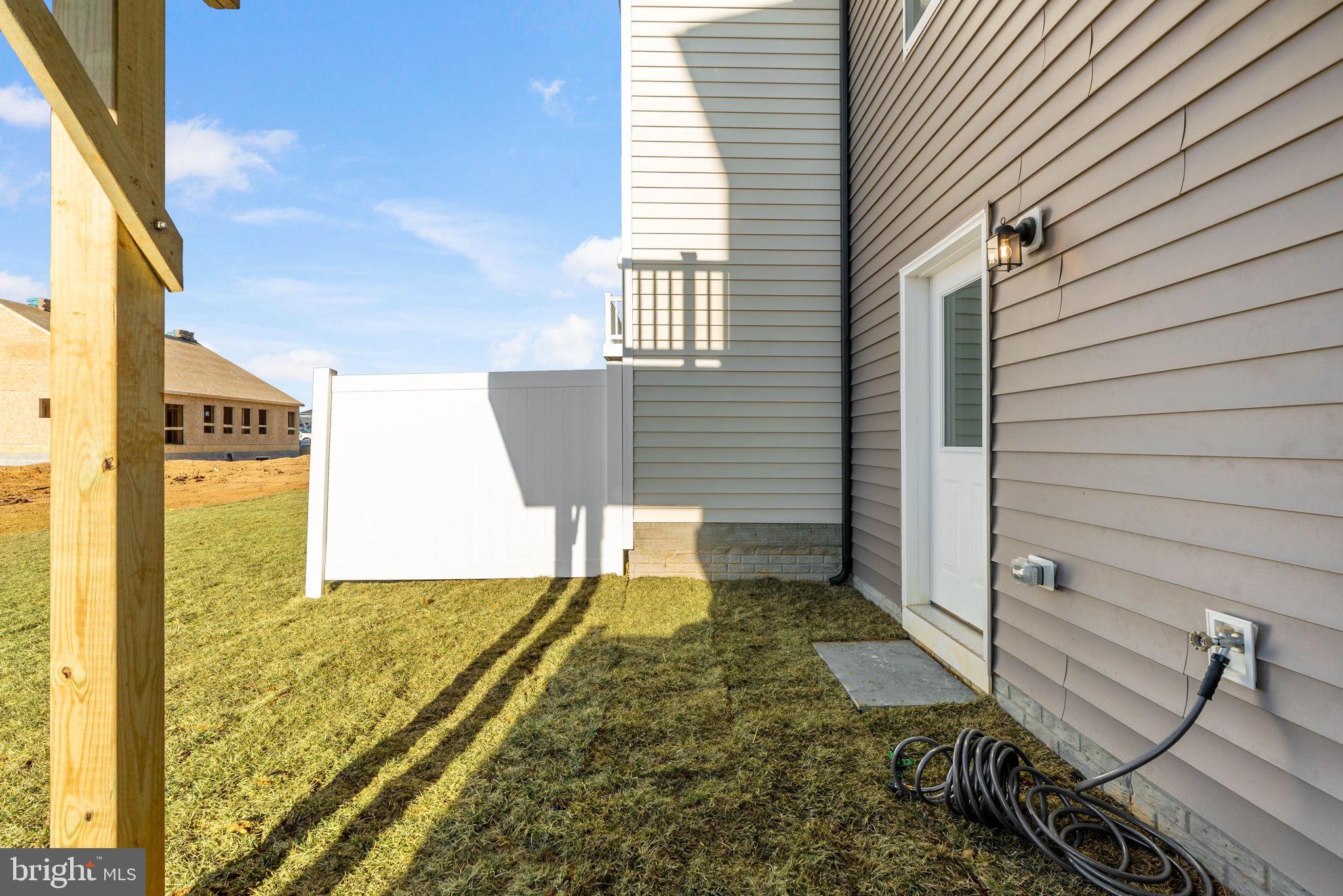 KING'S CROSSING - Residential