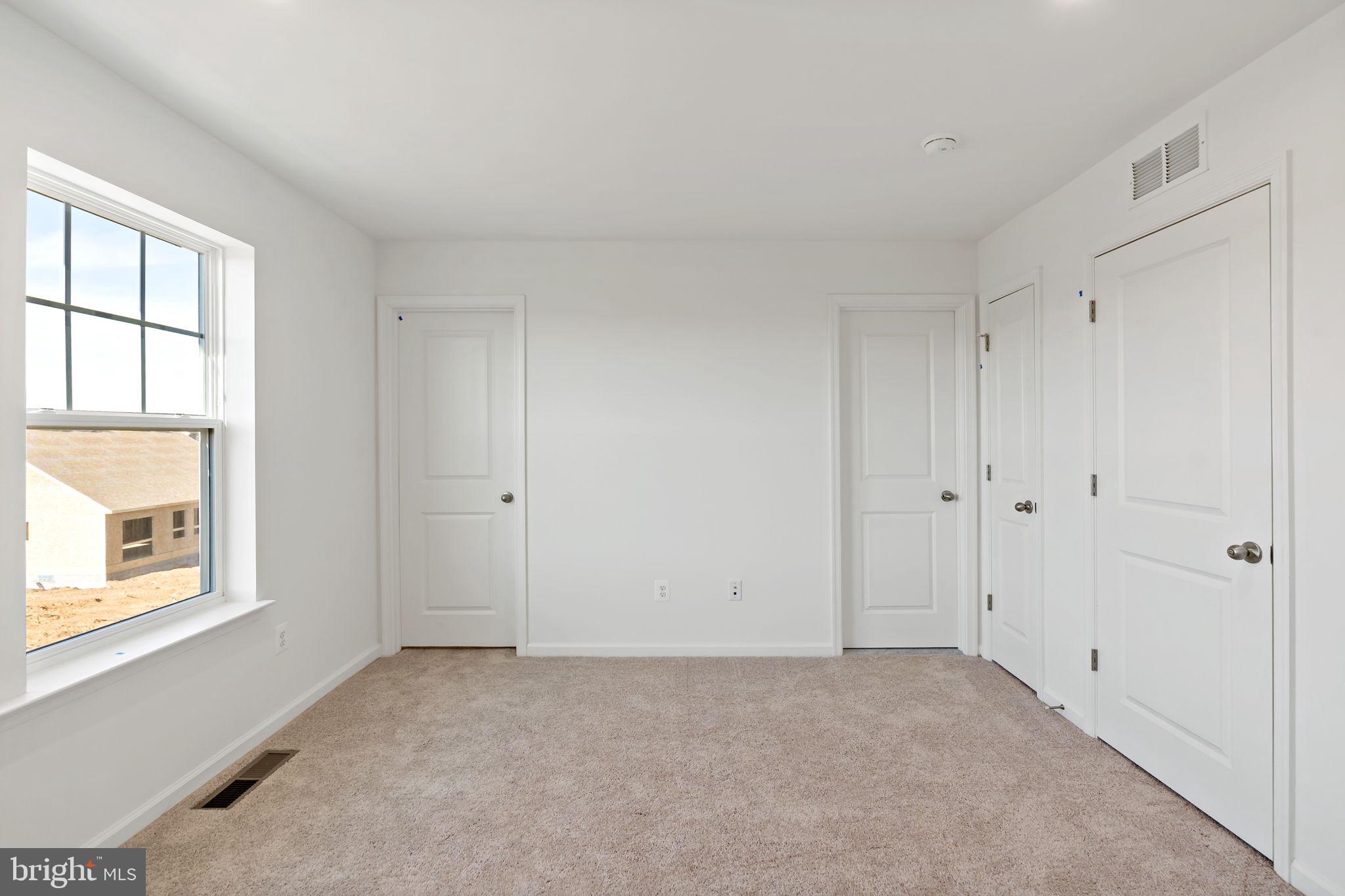 KING'S CROSSING - Residential