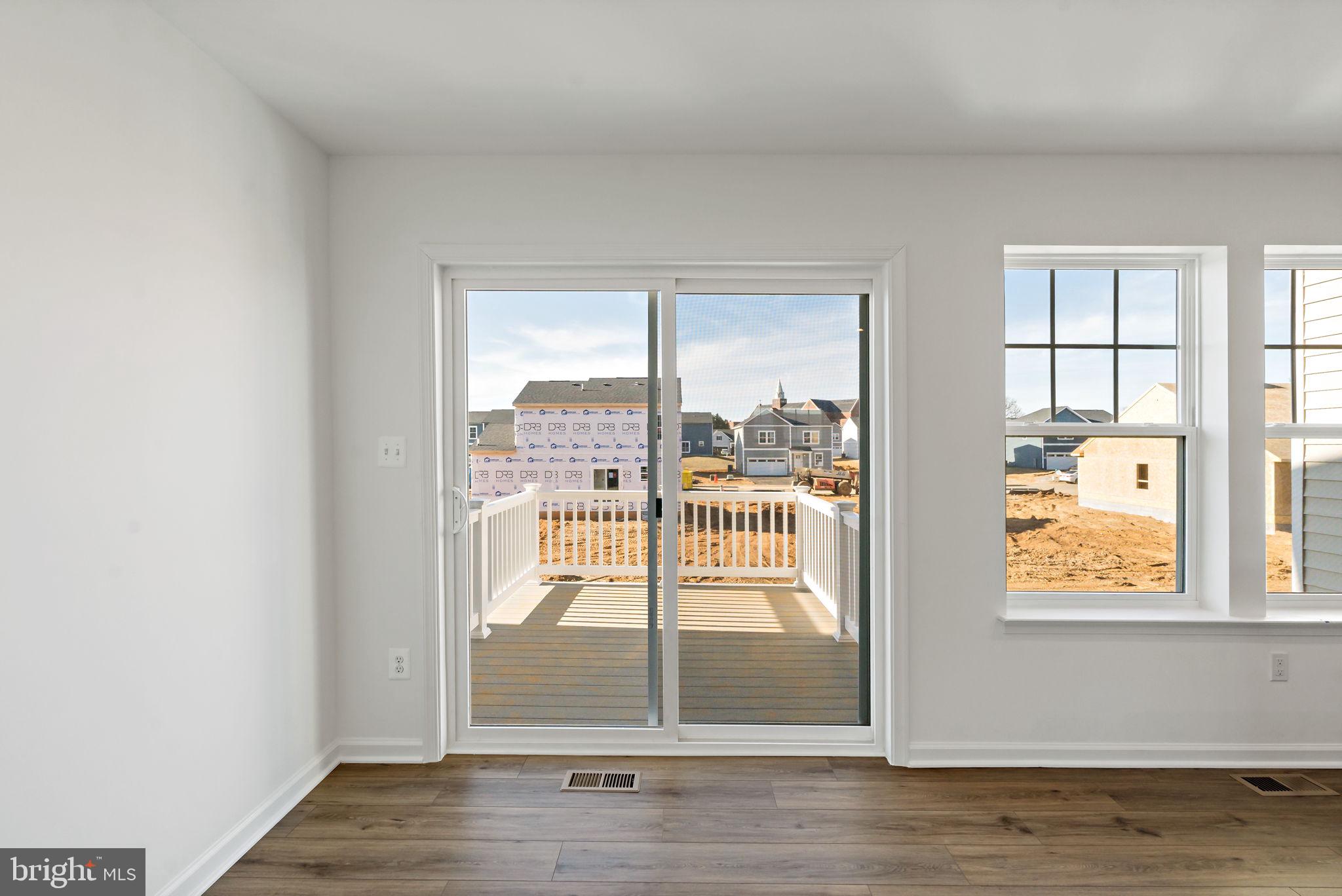 KING'S CROSSING - Residential