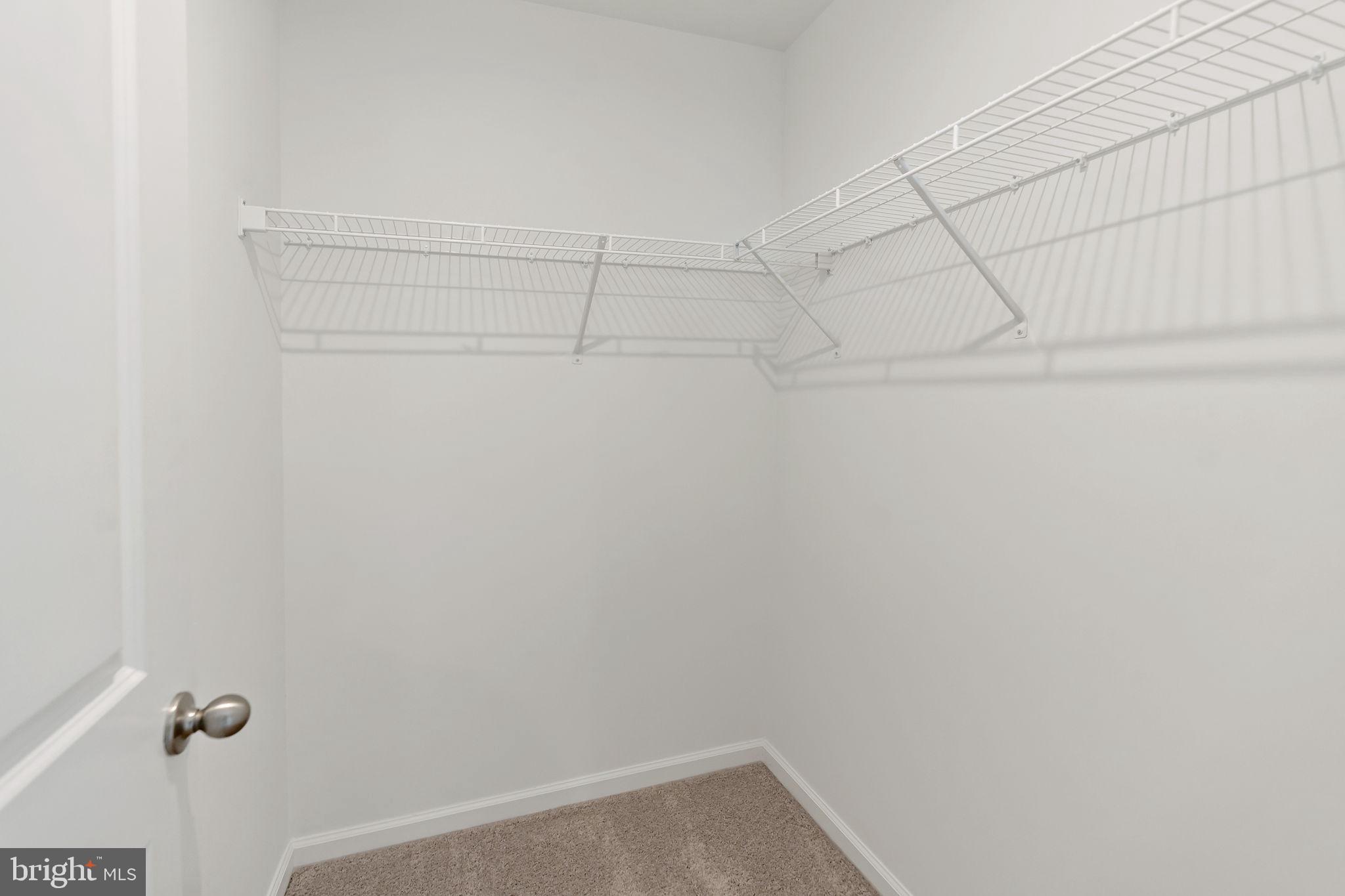 KING'S CROSSING - Residential