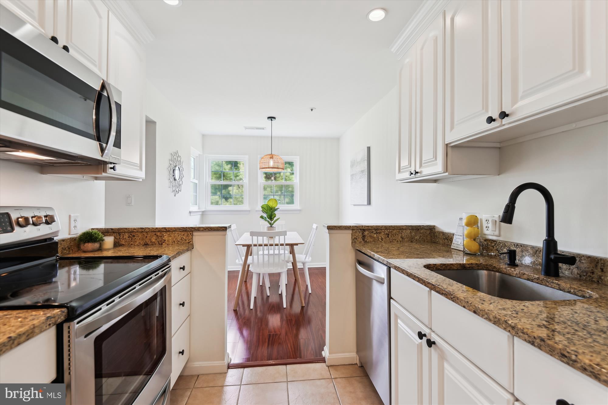 MONTGOMERY RUN - Residential