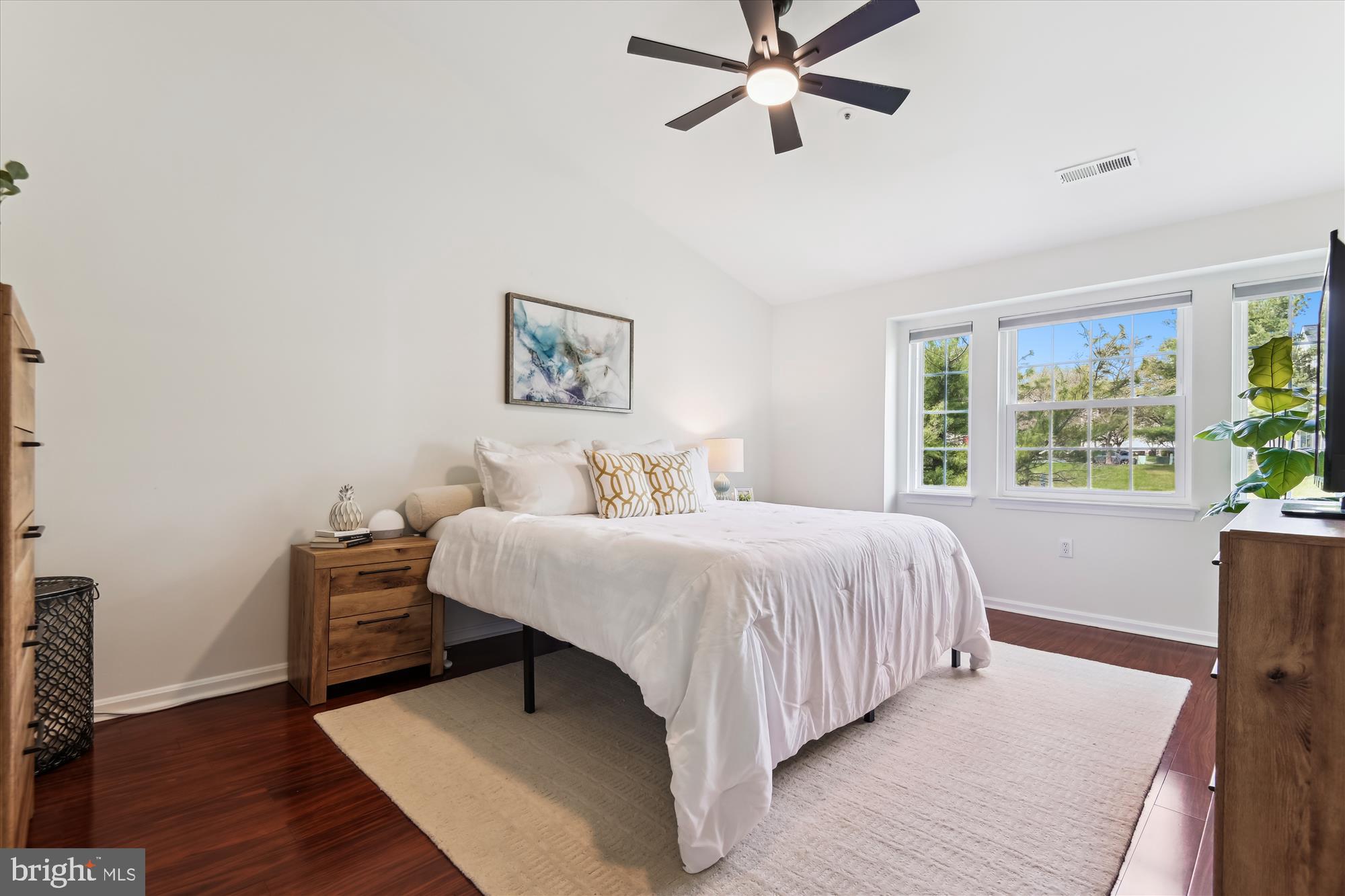 MONTGOMERY RUN - Residential