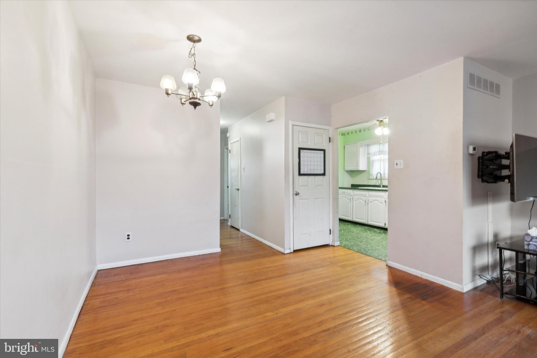 SOMERTON - Residential