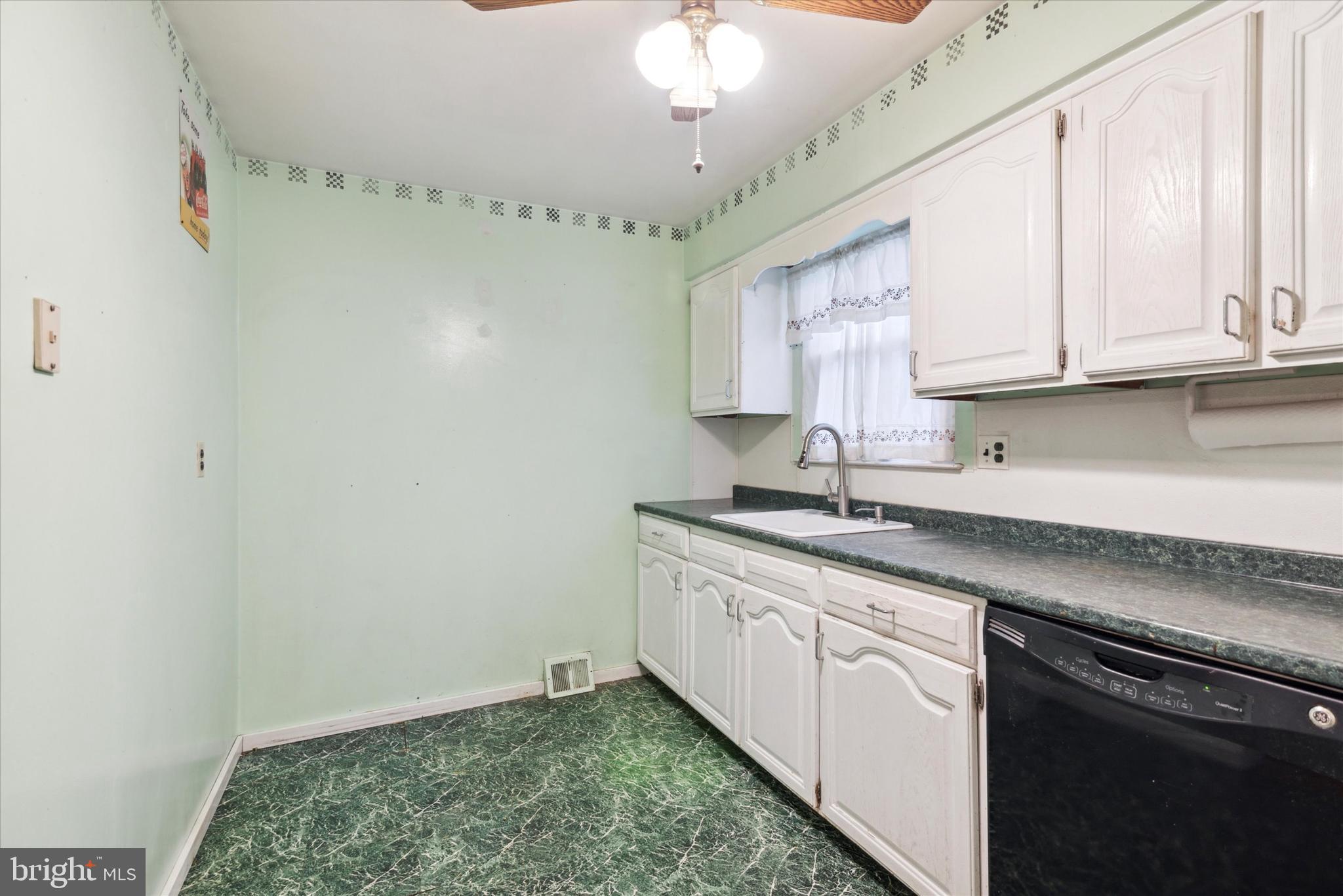 SOMERTON - Residential