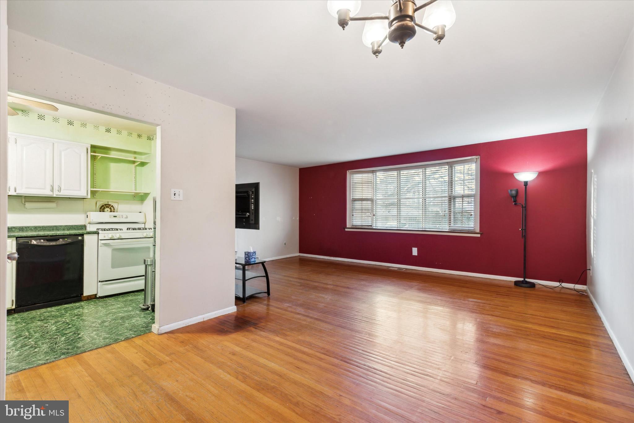 SOMERTON - Residential