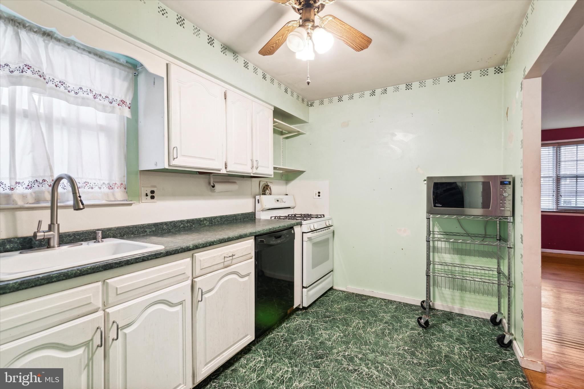 SOMERTON - Residential