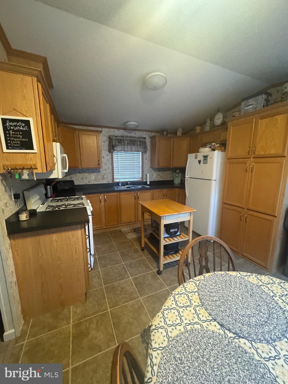 SUN RETREATS REHOBOTH BAY - Residential