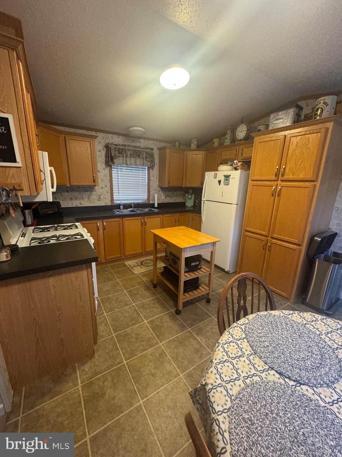 SUN RETREATS REHOBOTH BAY - Residential