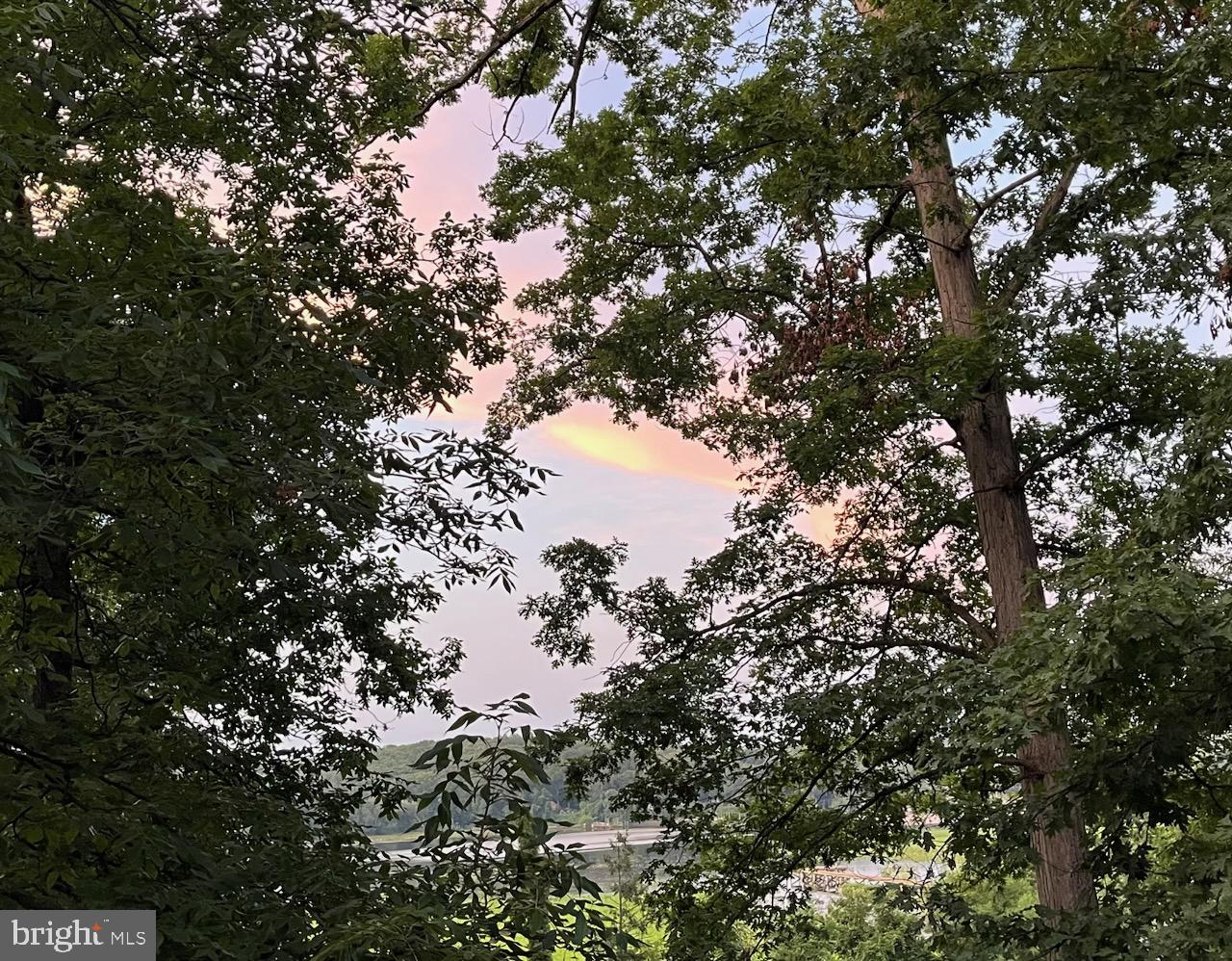 GRAHAM PARK SHORES - Residential