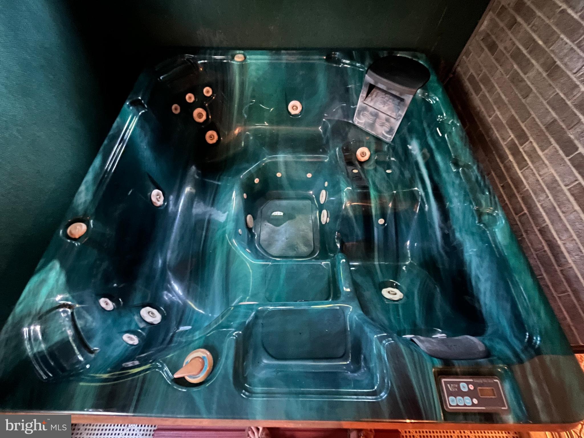 GRAHAM PARK SHORES - Residential