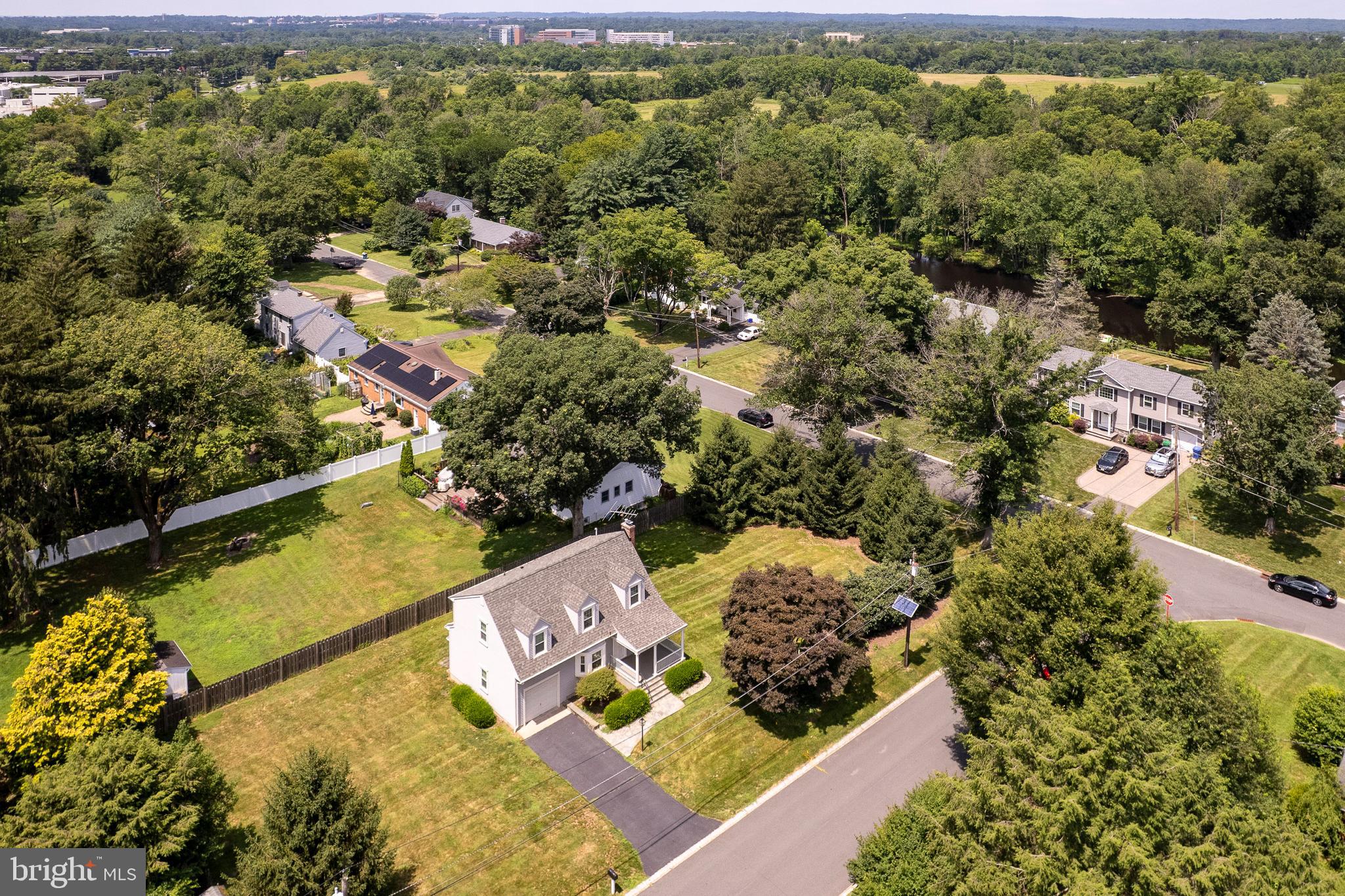 2 PASTURE LANE