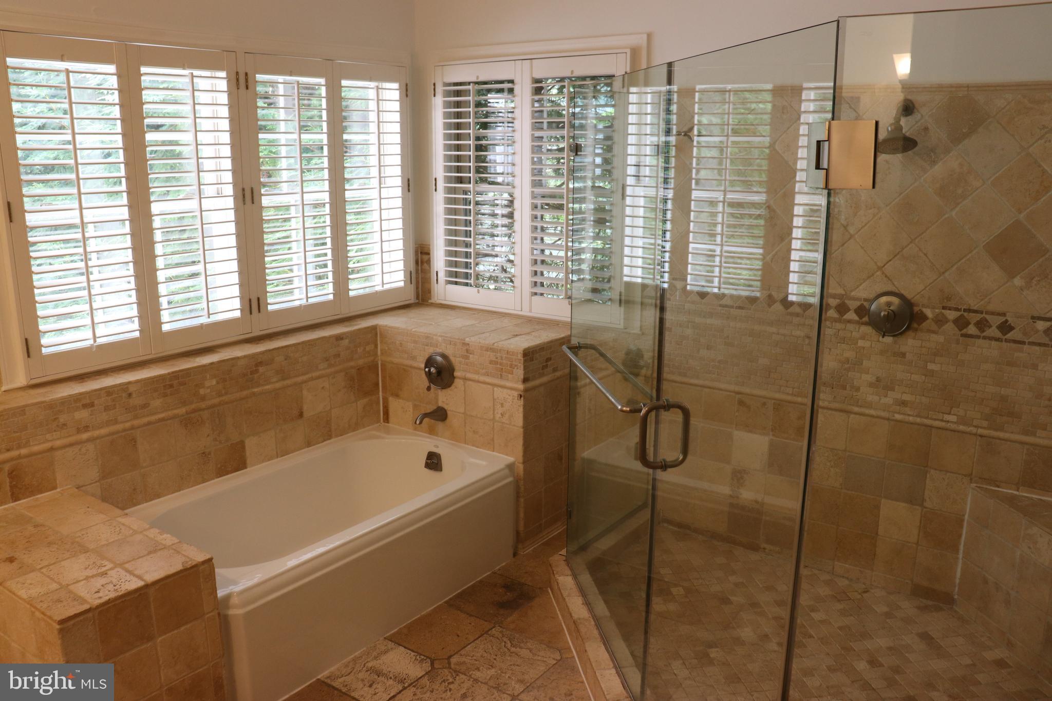 NORTHRIDGE - Residential Lease