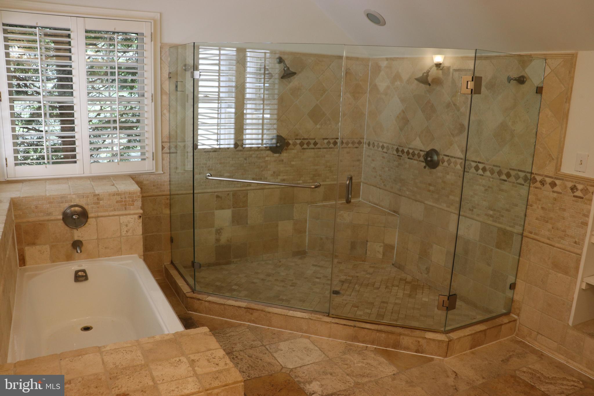 NORTHRIDGE - Residential Lease