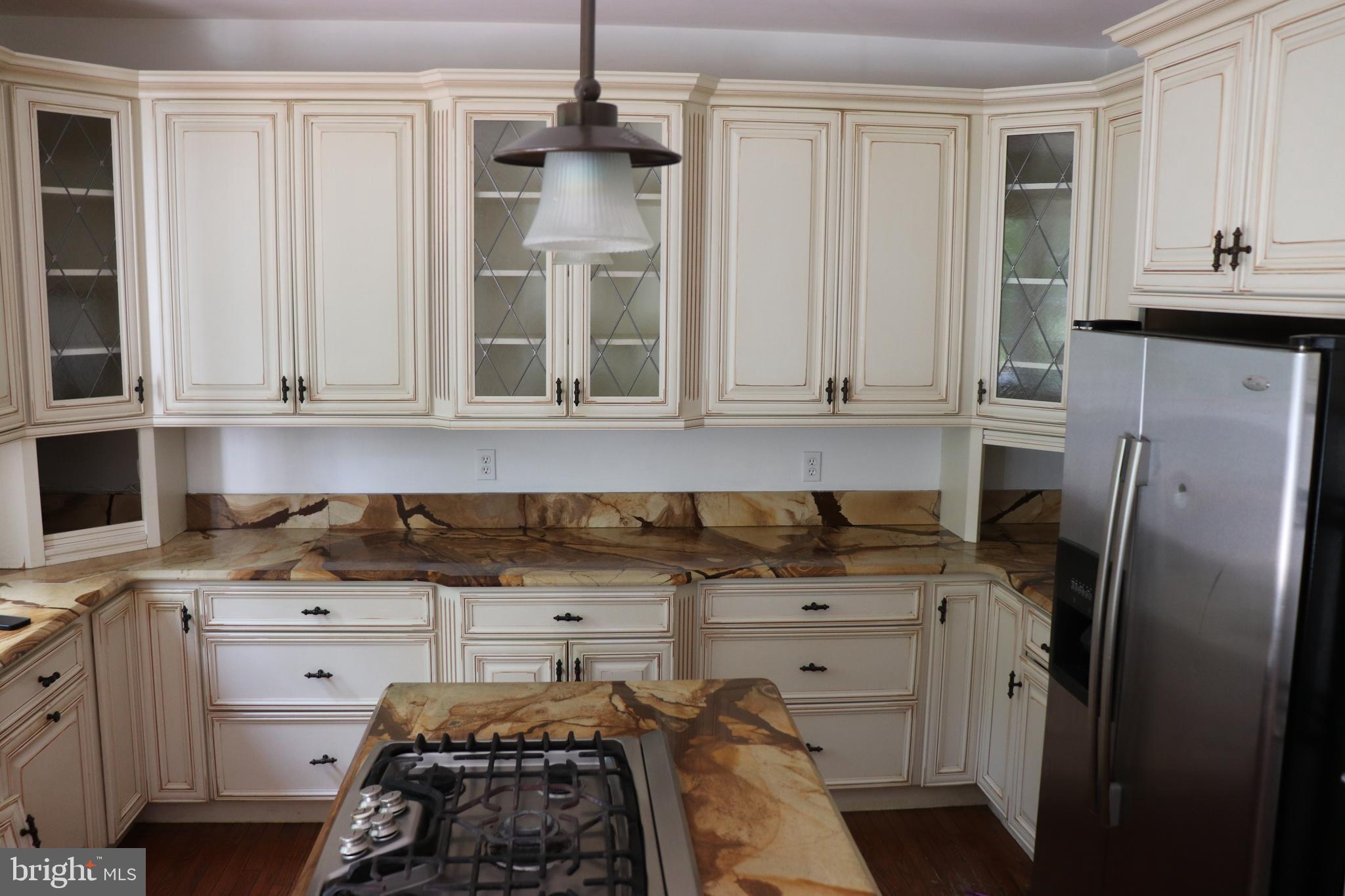 NORTHRIDGE - Residential Lease