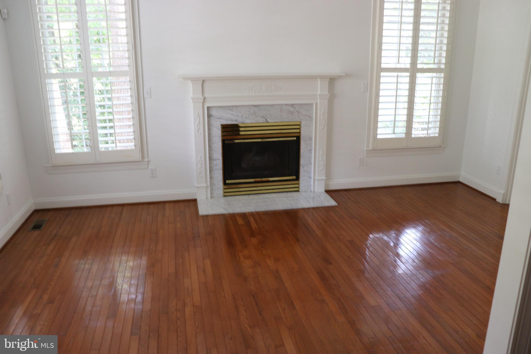 NORTHRIDGE - Residential Lease