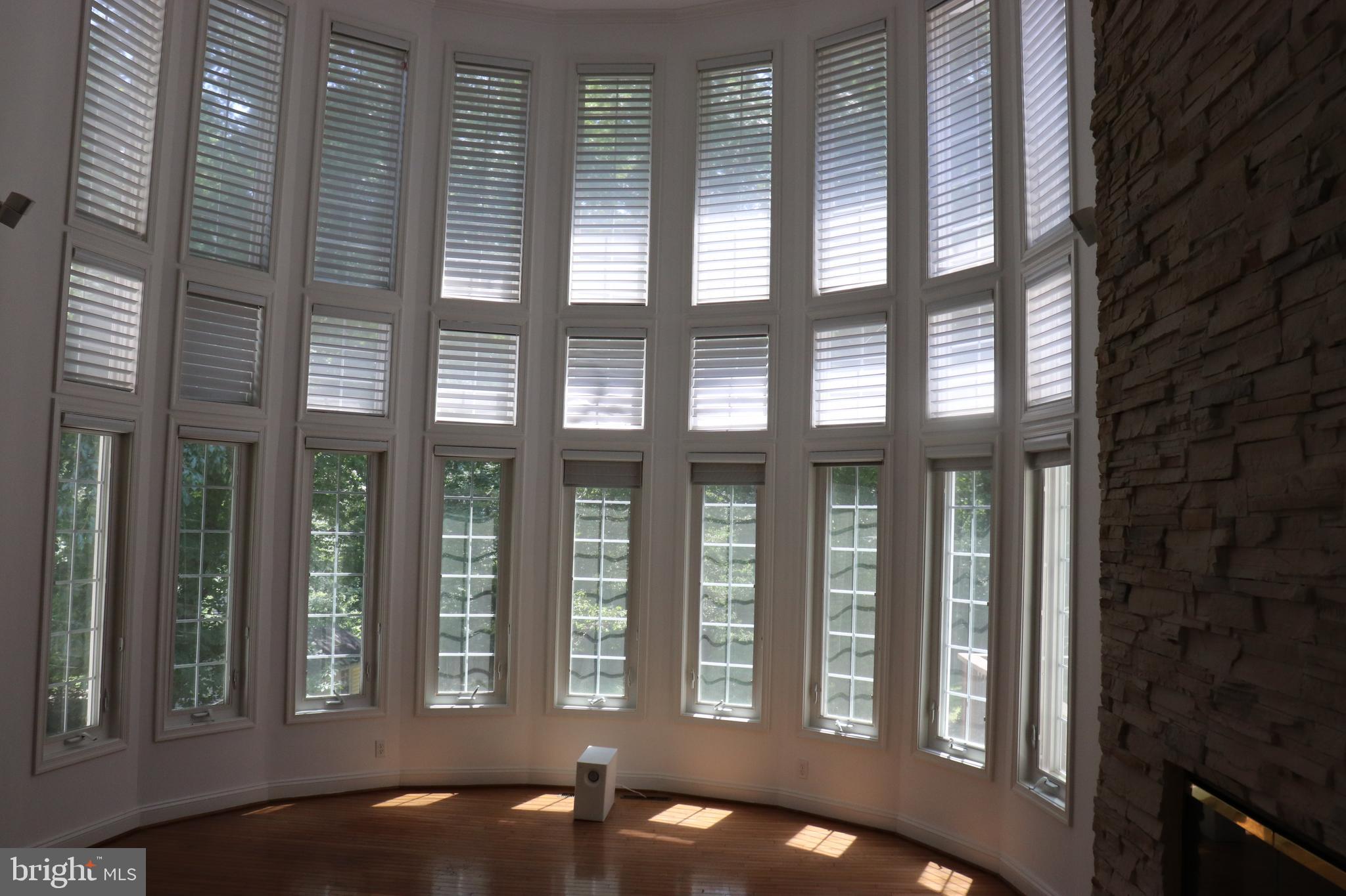 NORTHRIDGE - Residential Lease