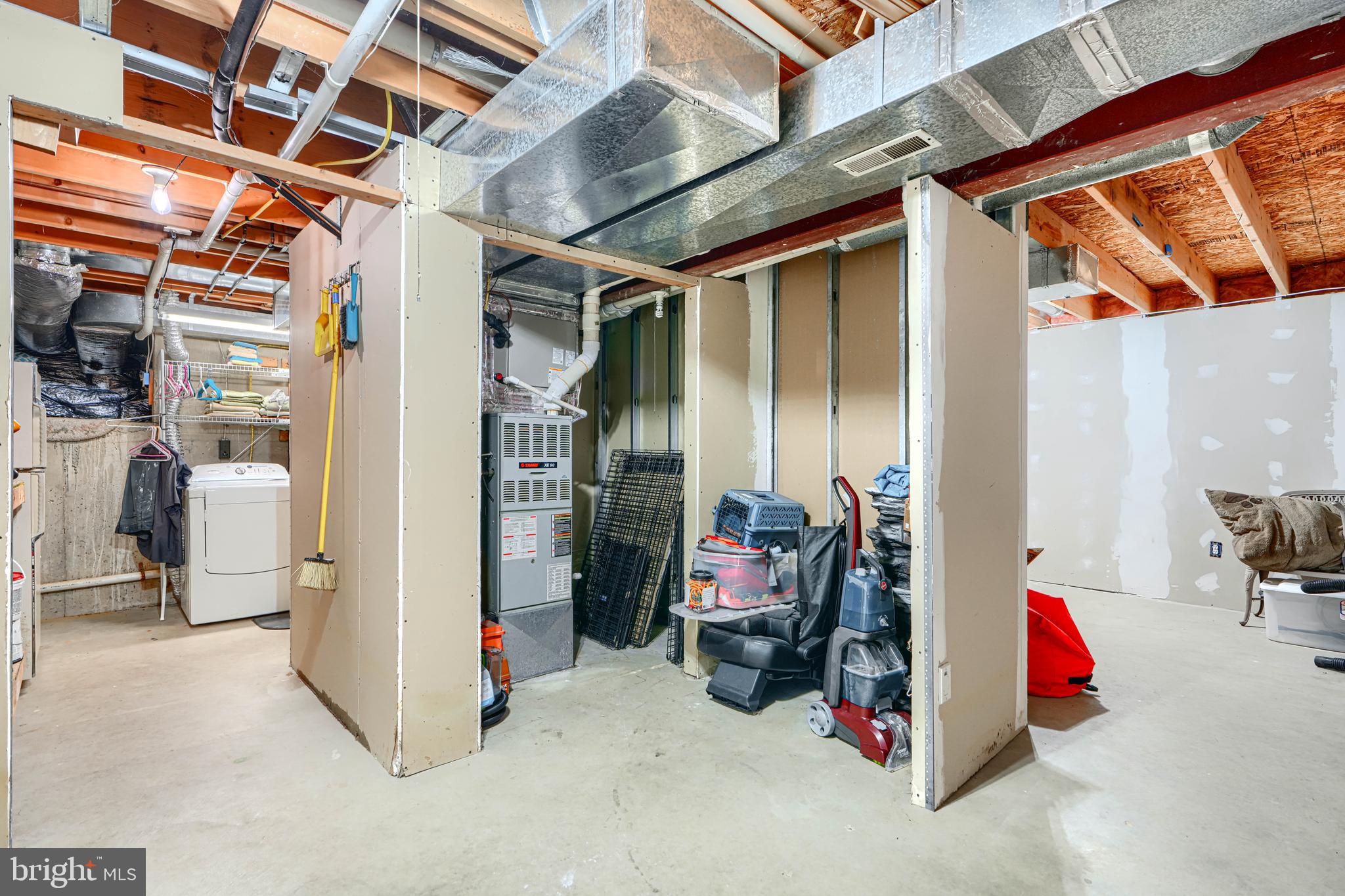 WOODLAND RUN - Residential