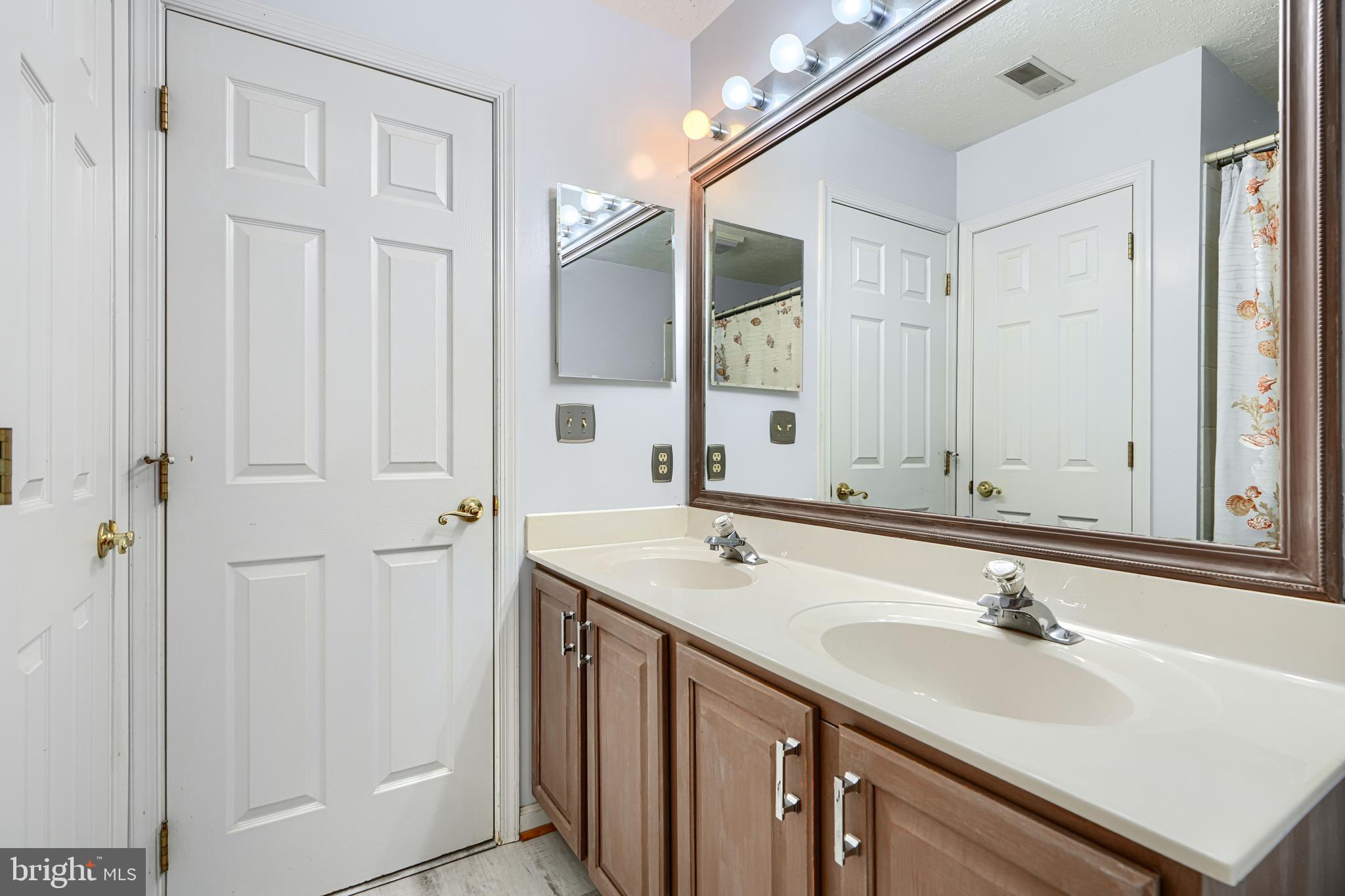 WOODLAND RUN - Residential