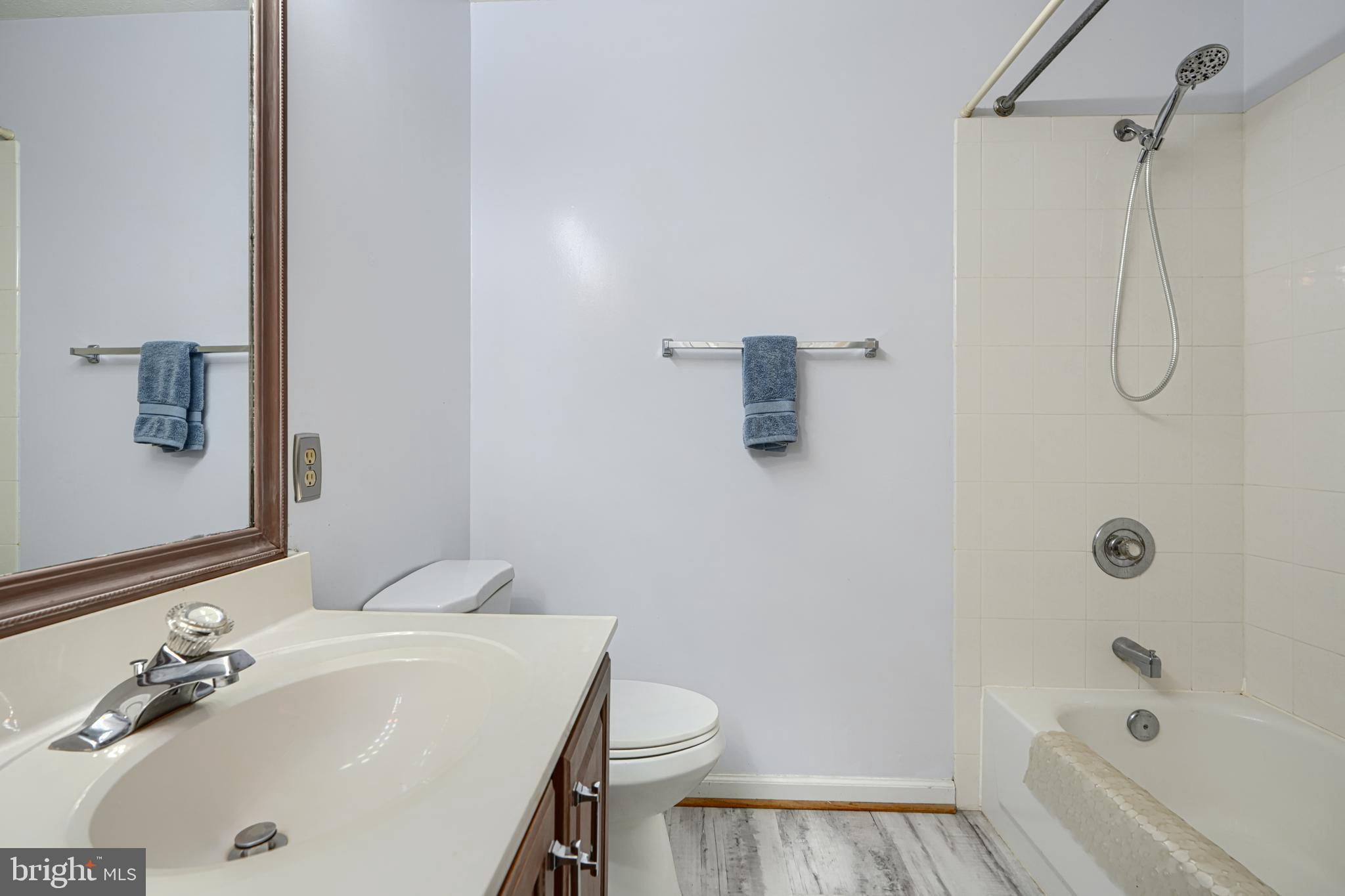 WOODLAND RUN - Residential