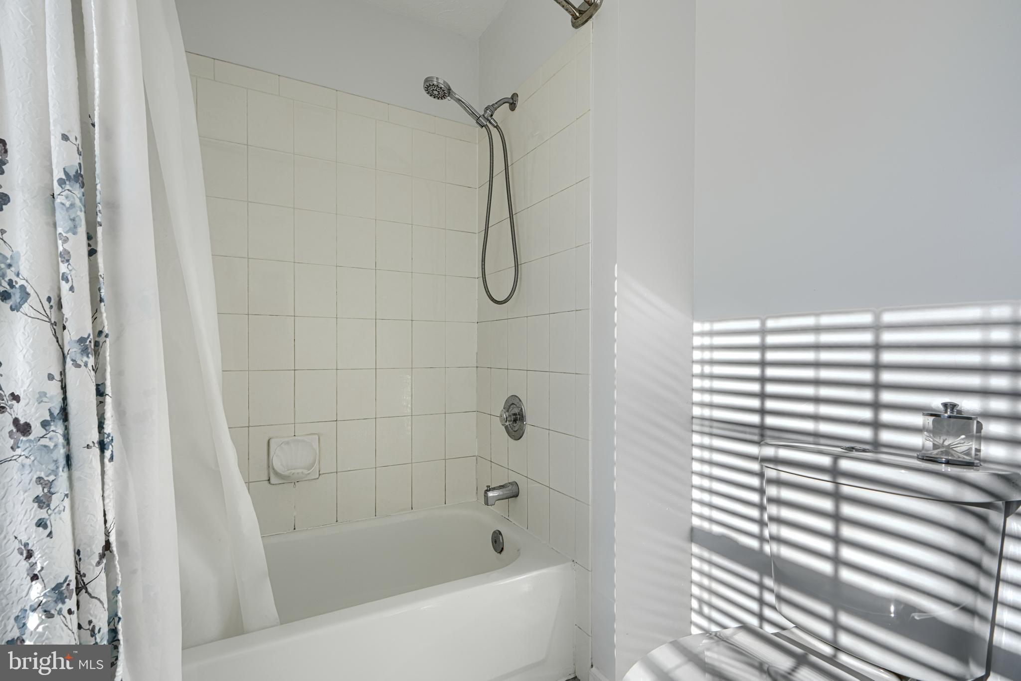 WOODLAND RUN - Residential