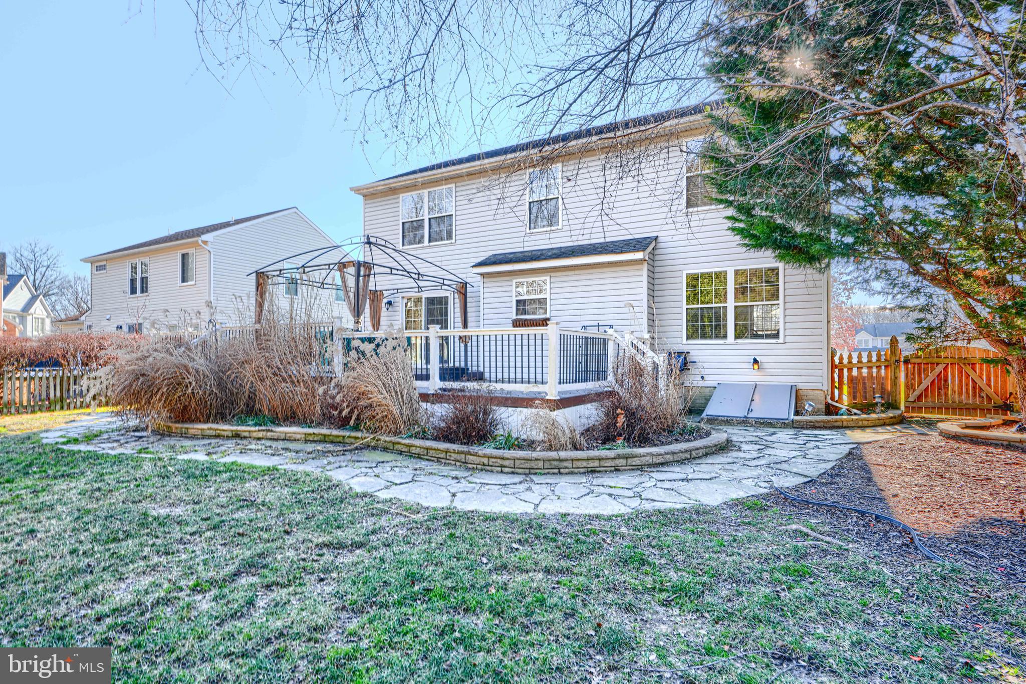 WOODLAND RUN - Residential