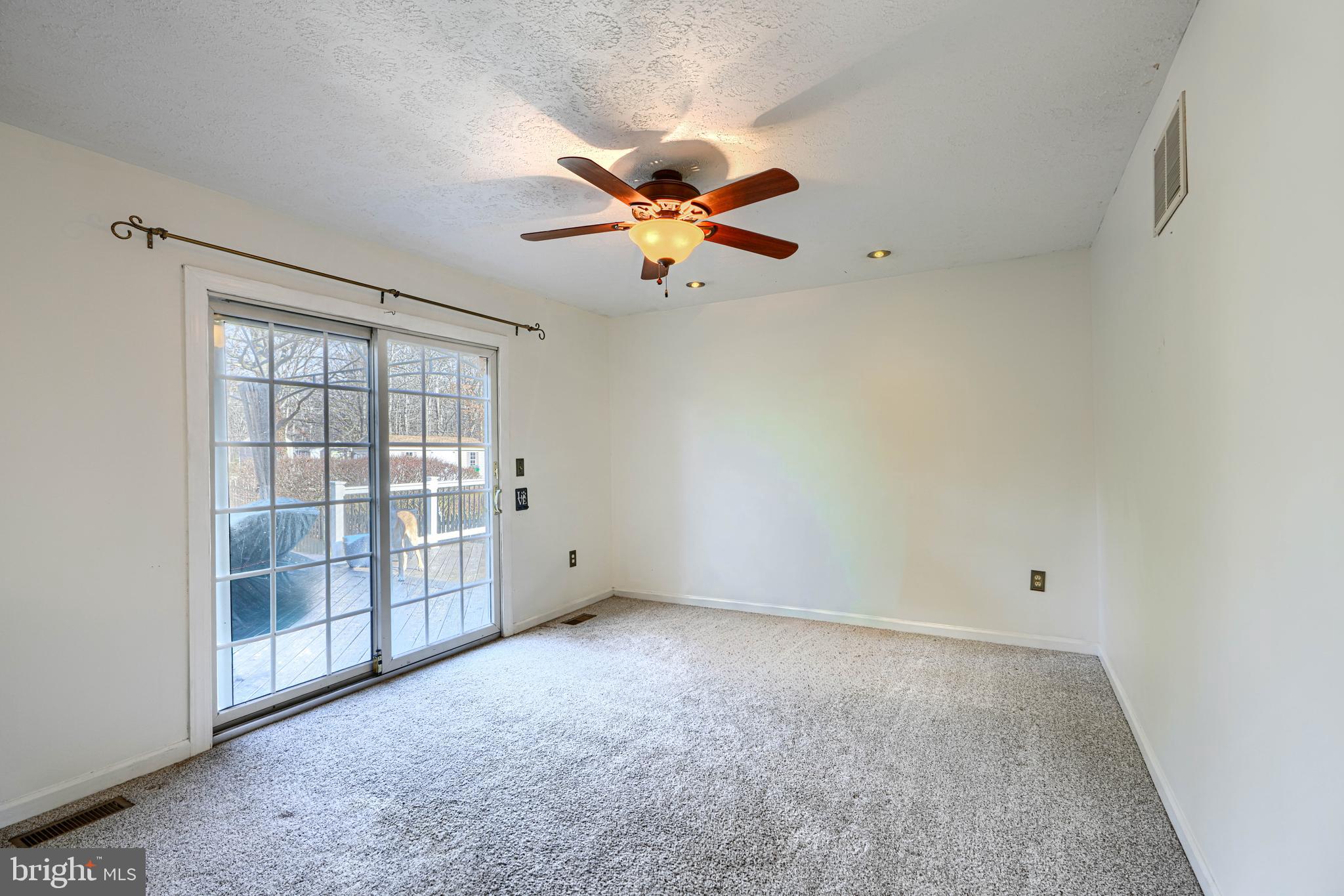 WOODLAND RUN - Residential