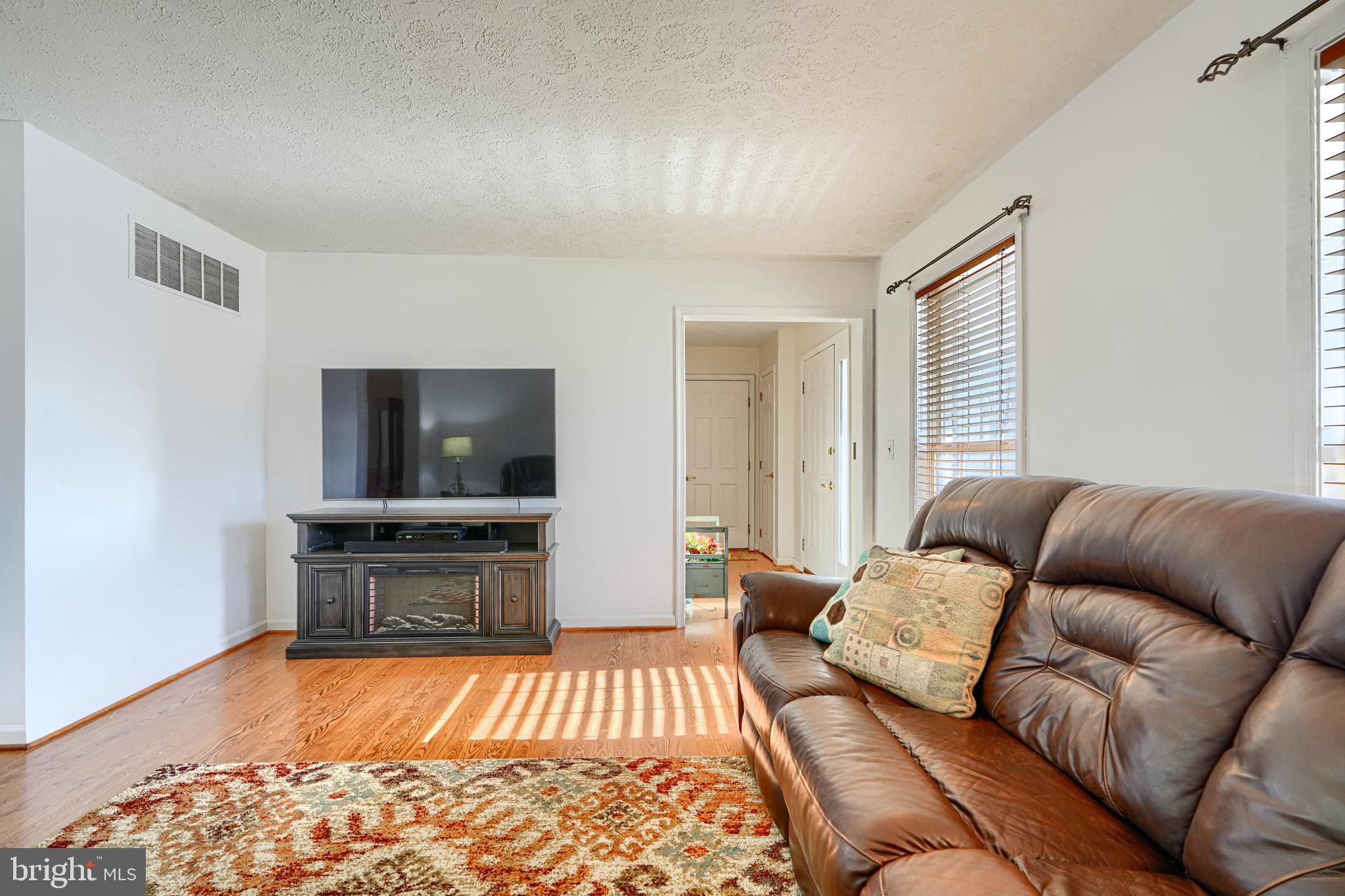 WOODLAND RUN - Residential