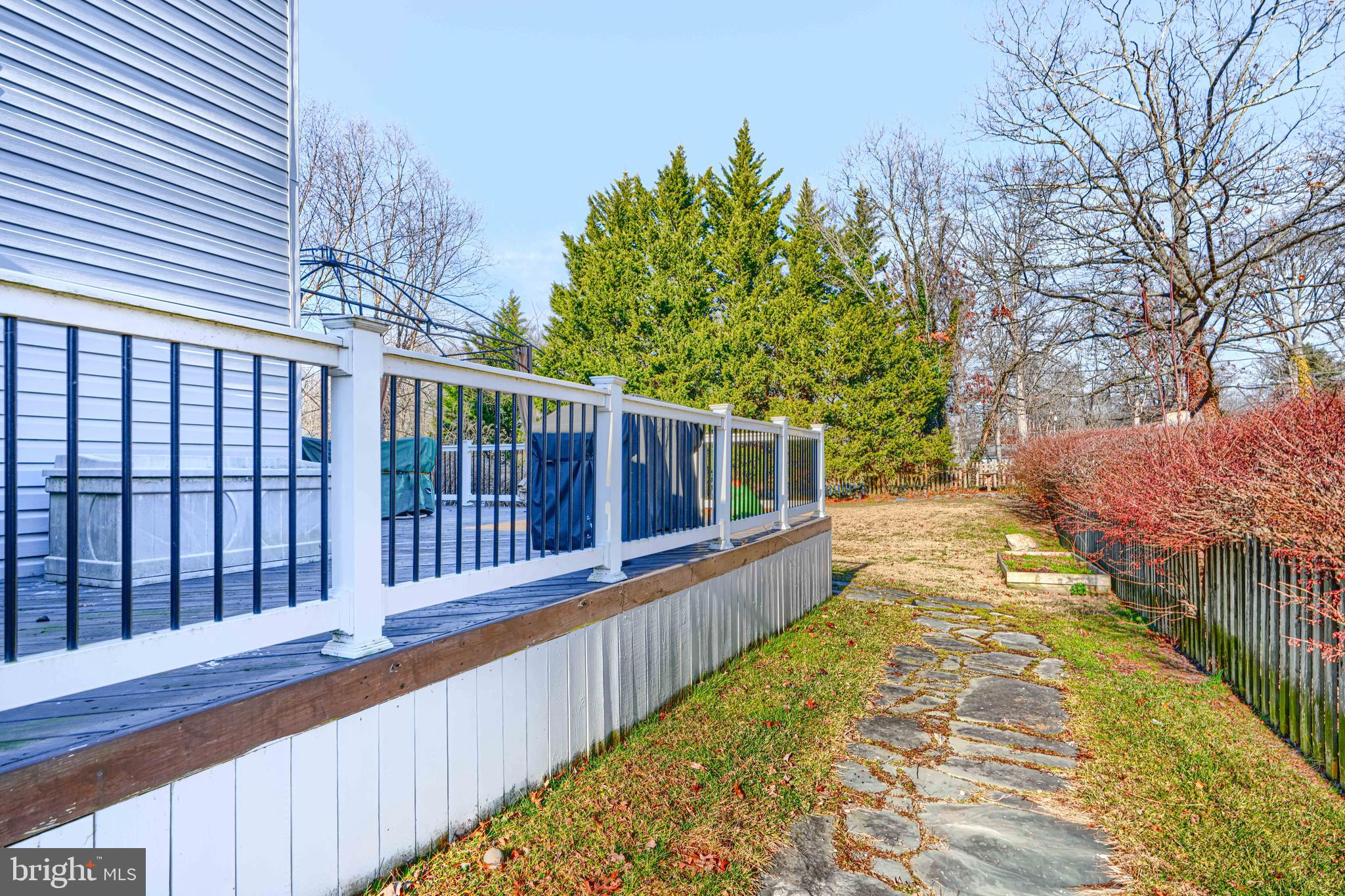 WOODLAND RUN - Residential