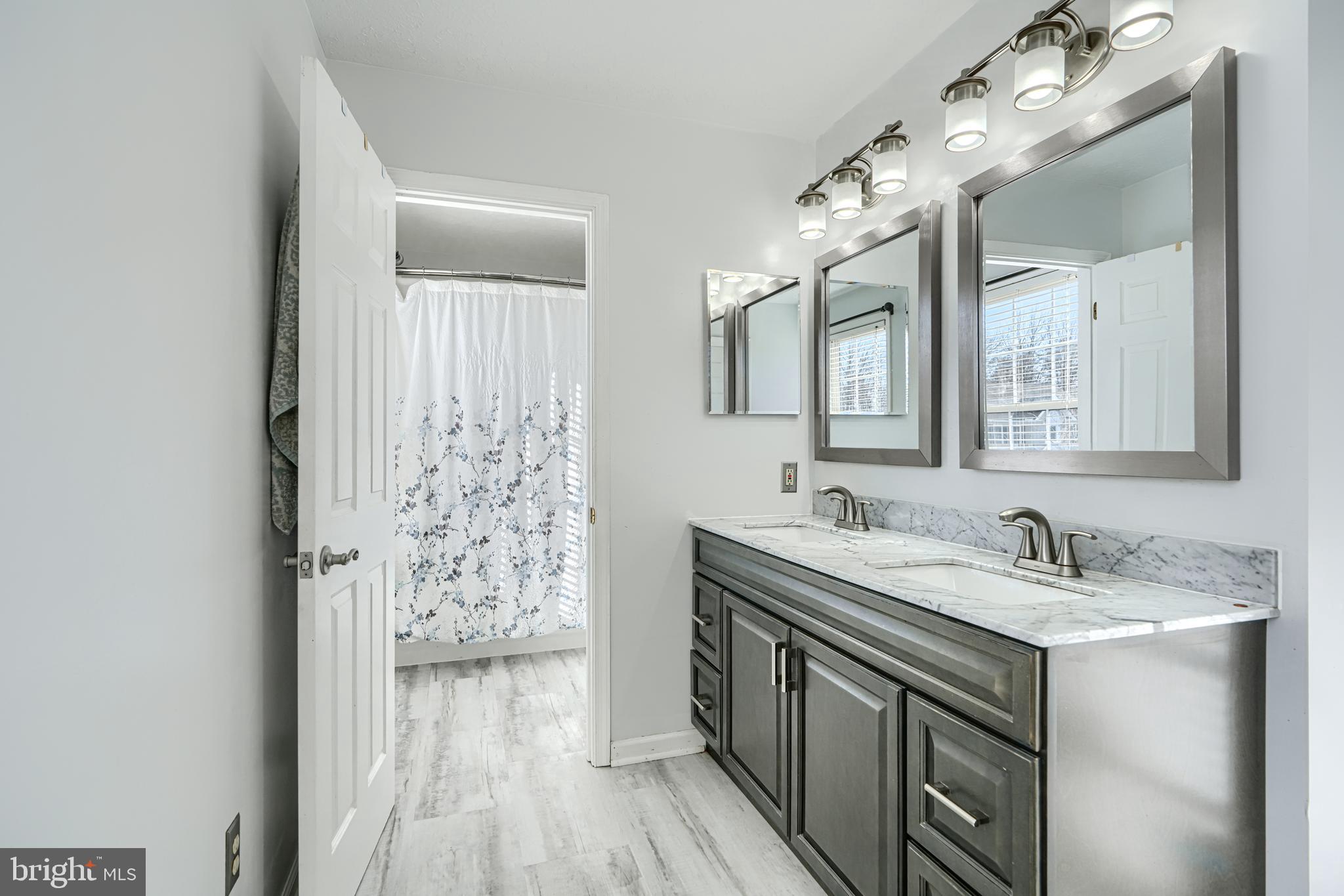 WOODLAND RUN - Residential