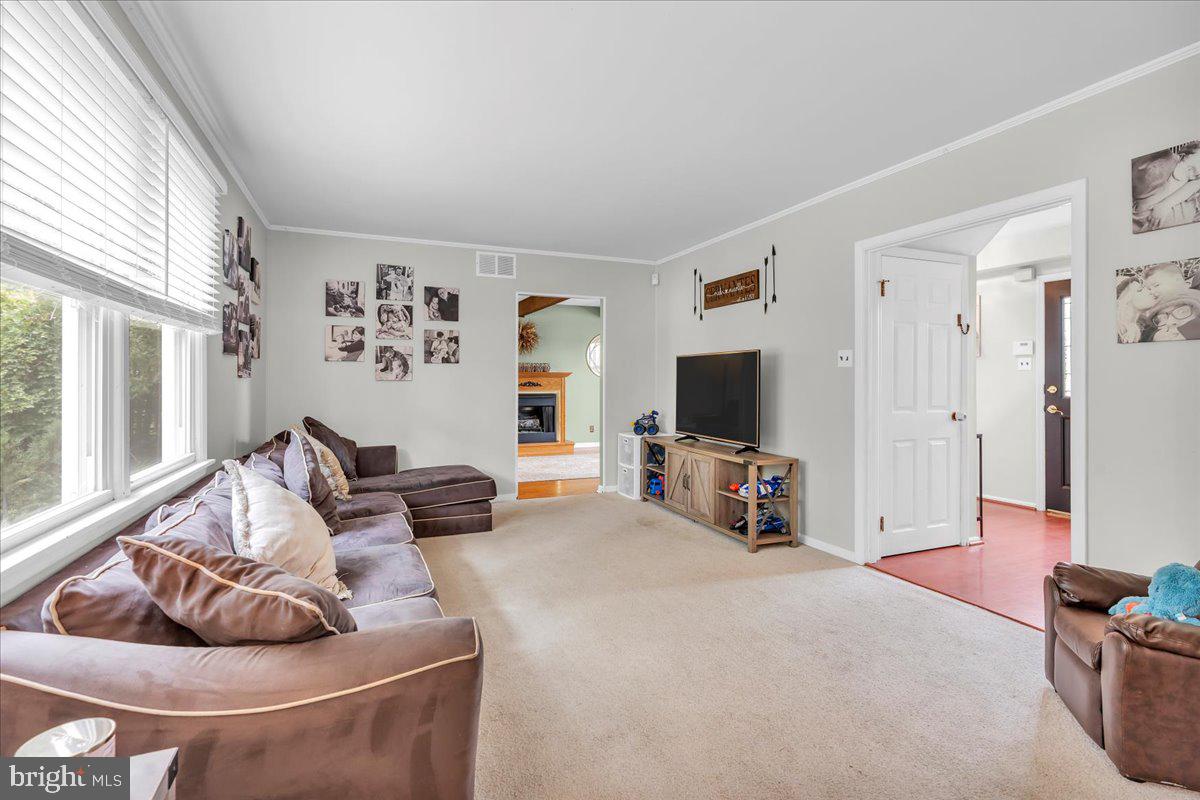 1752 LARK LANE