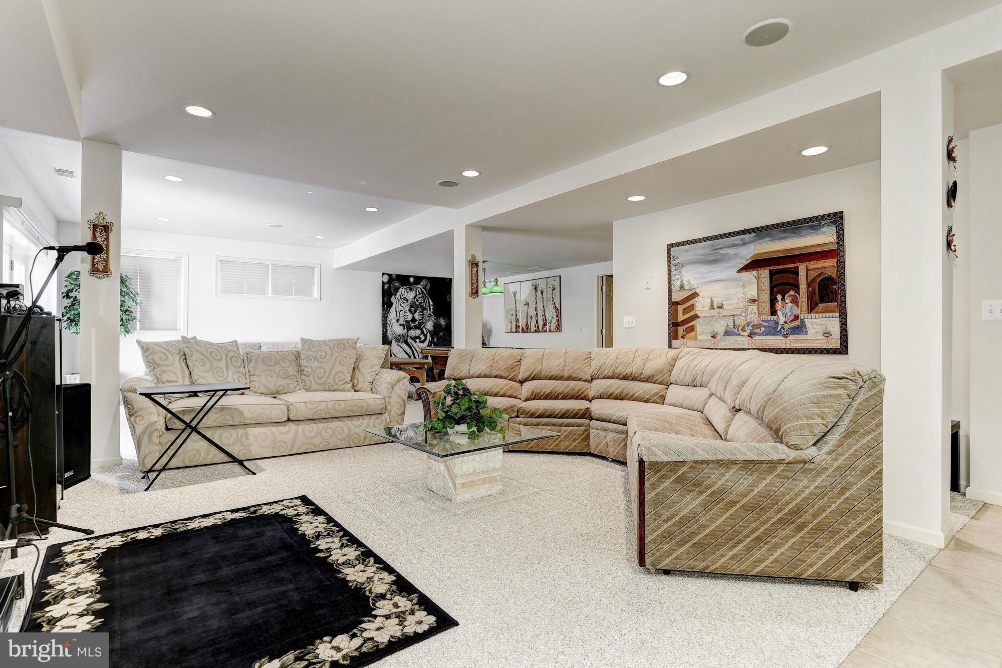 GOVERNORS RUN - Residential