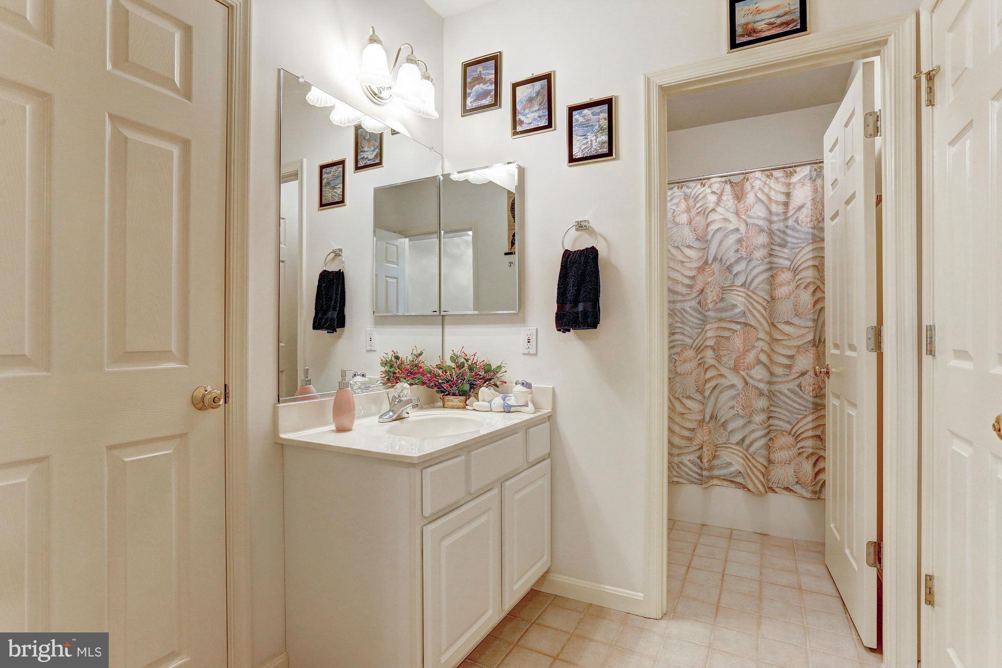 GOVERNORS RUN - Residential