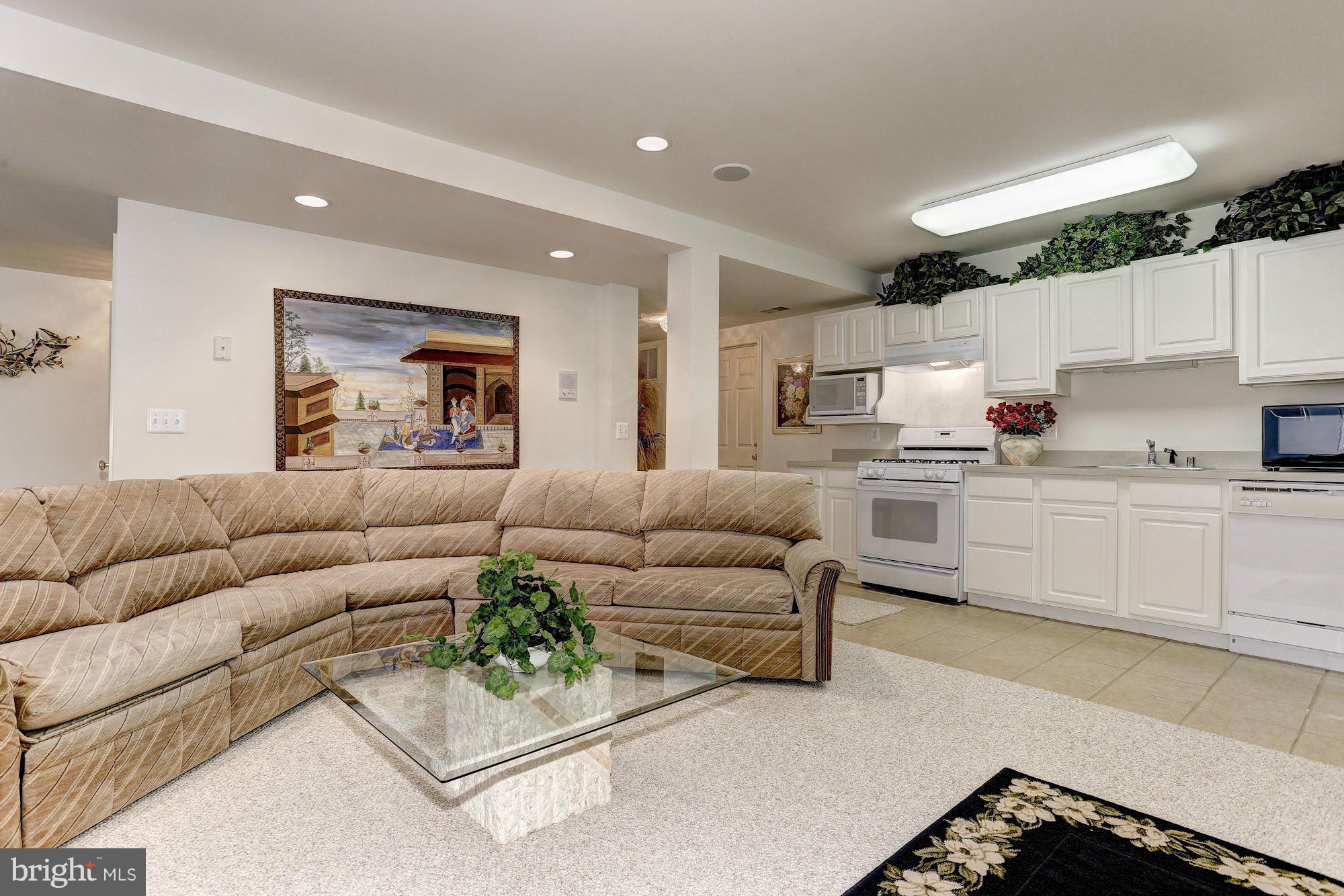 GOVERNORS RUN - Residential